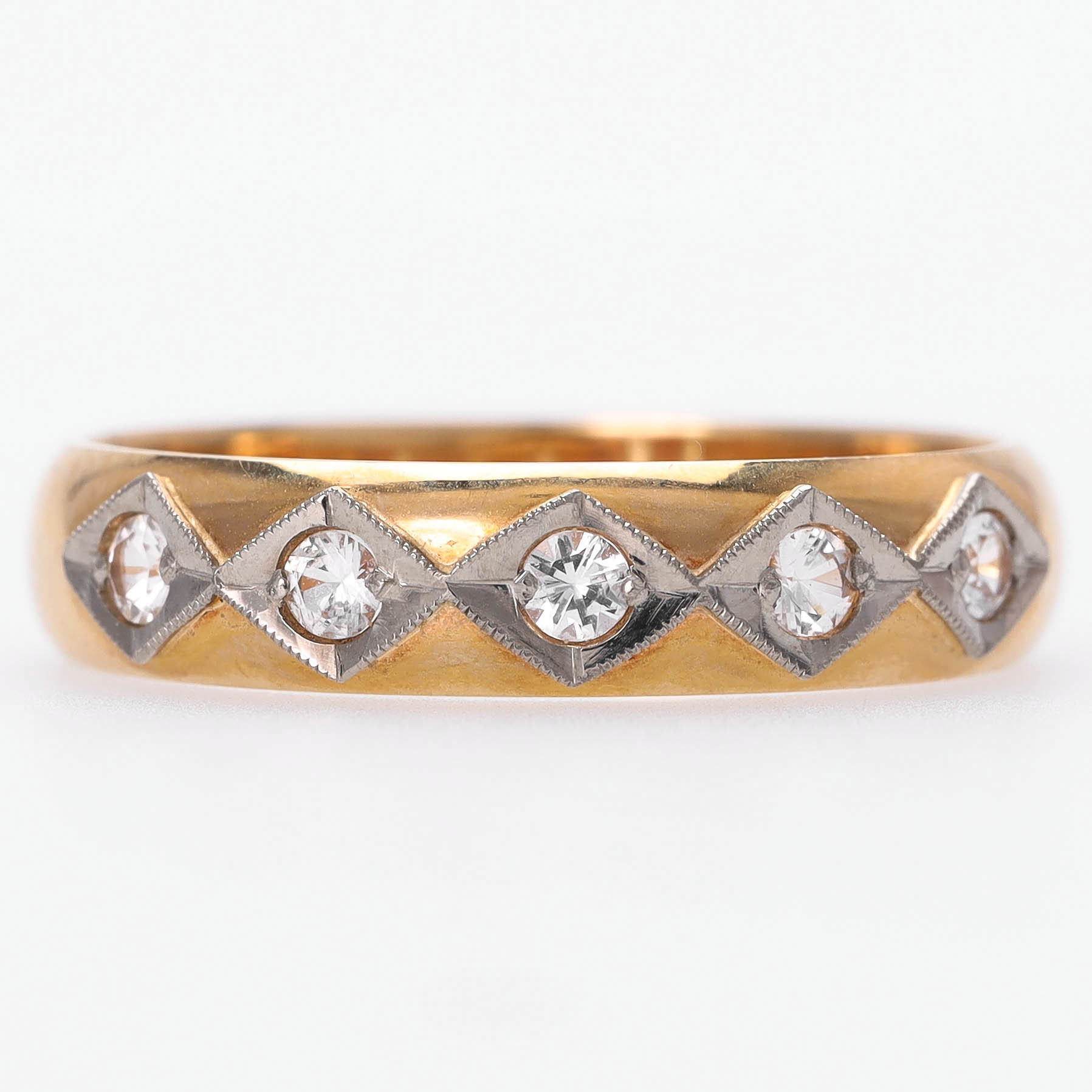 RING, 18 k tvåfärgat guld, Alton, Falköping 1972.