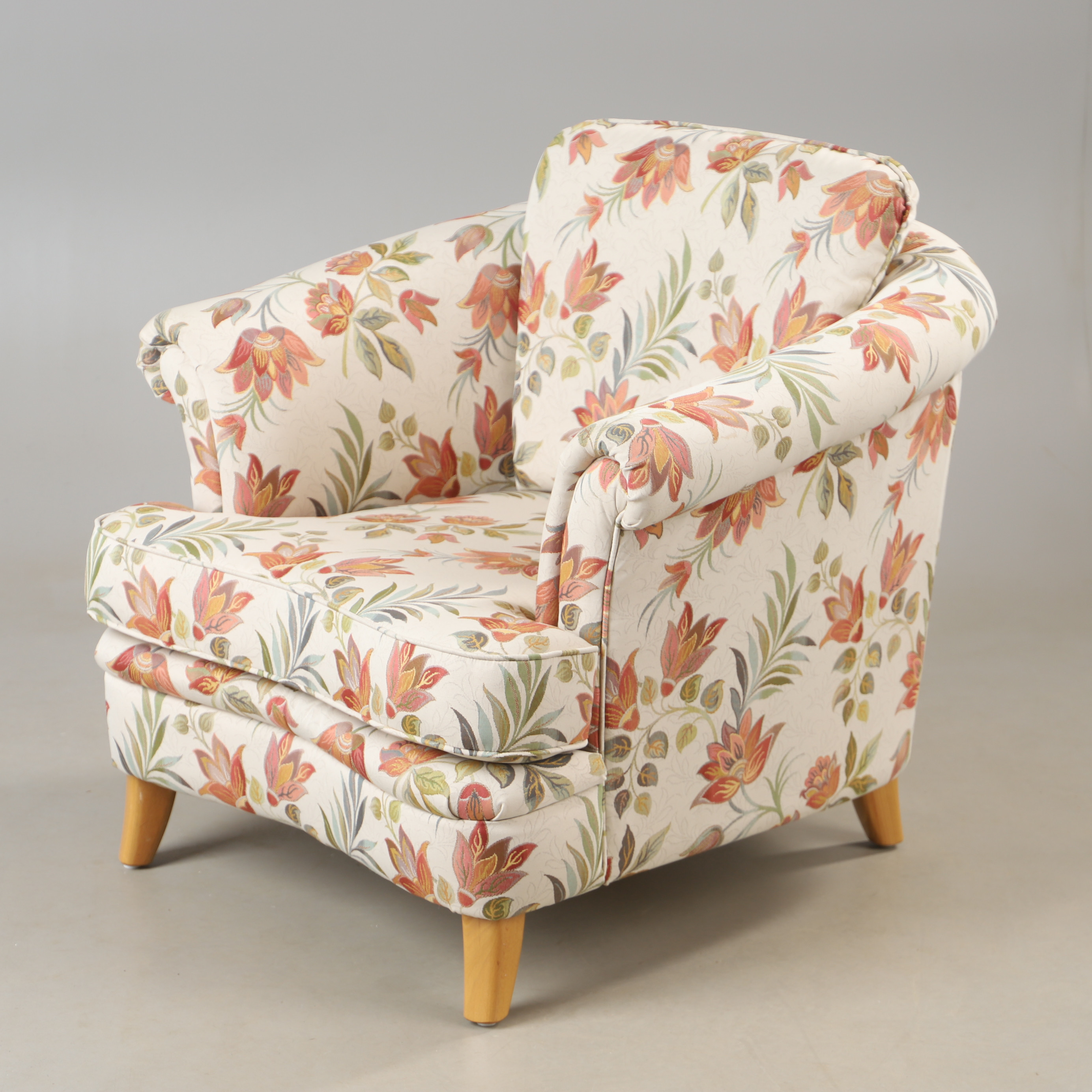 FÅTÖLJ, blommig textilklädsel, Bröderna Andersson.