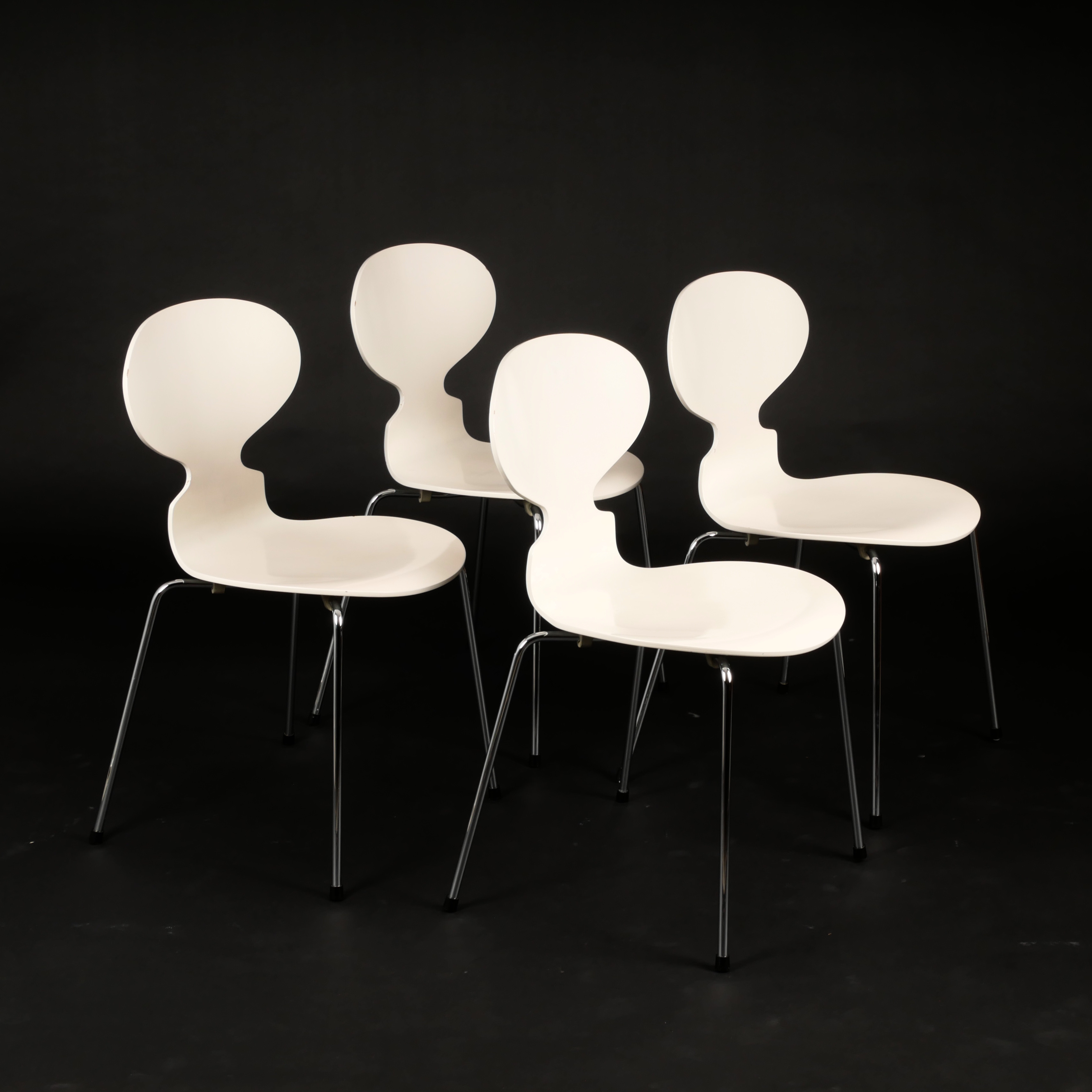 ARNE JACOBSEN. Stolar, 4 st, "Myran", Fritz Hansen, 1991.