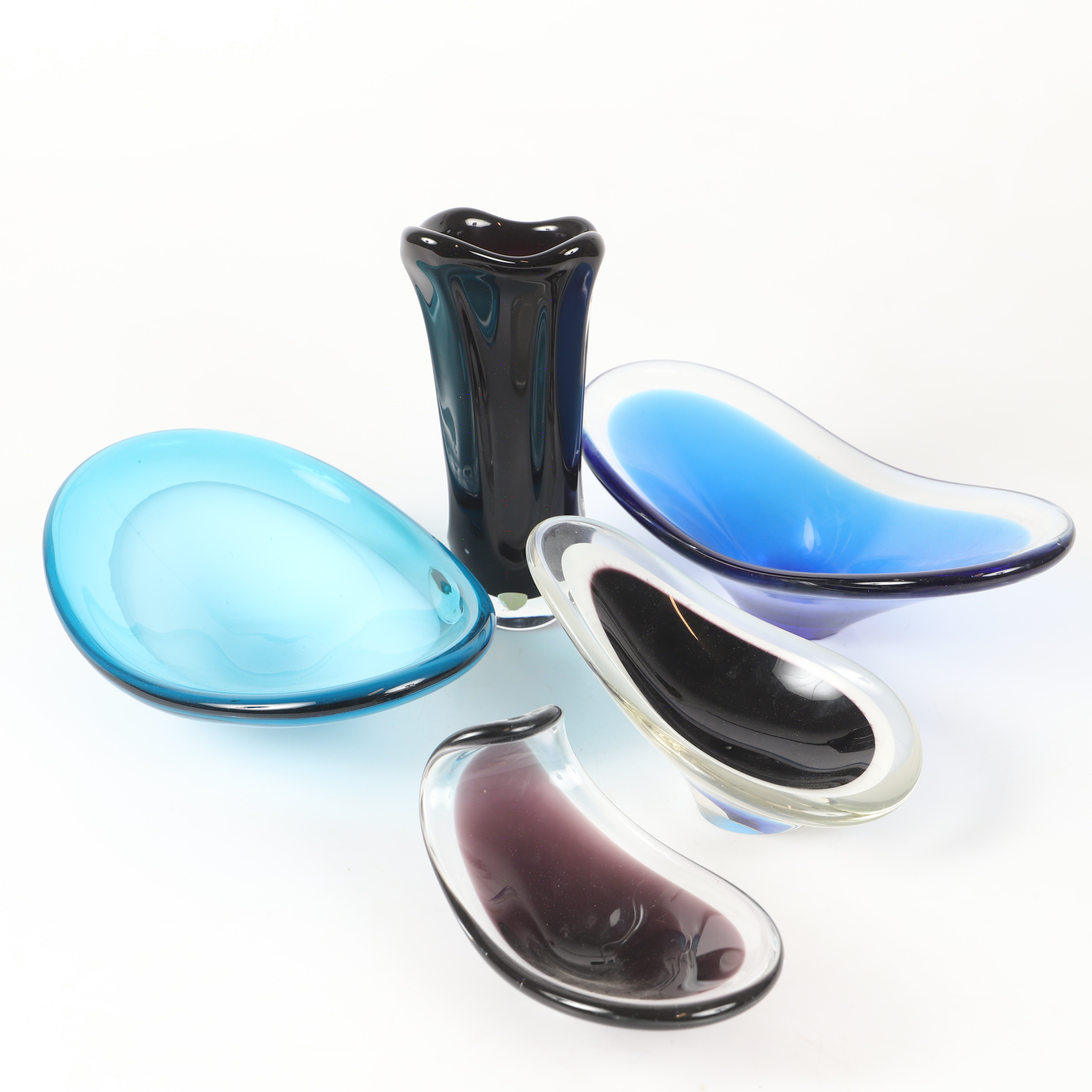 SKÅLAR M. M., 5 stycken, glas, bl. a. Paul Kedelv, Flygfors.