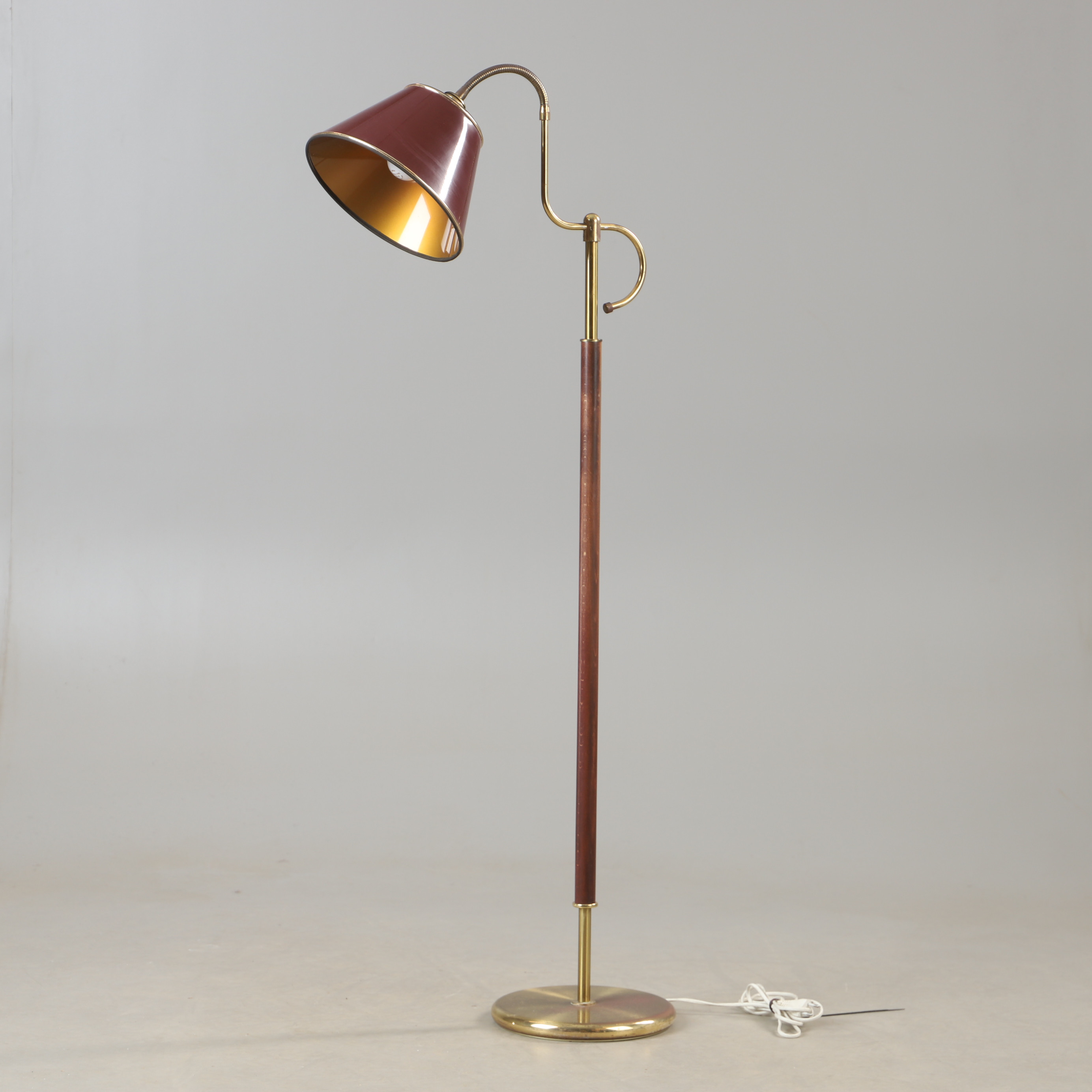 GOLVLAMPA, mässing/betsad bok, typ 196, Armaturhantverk.