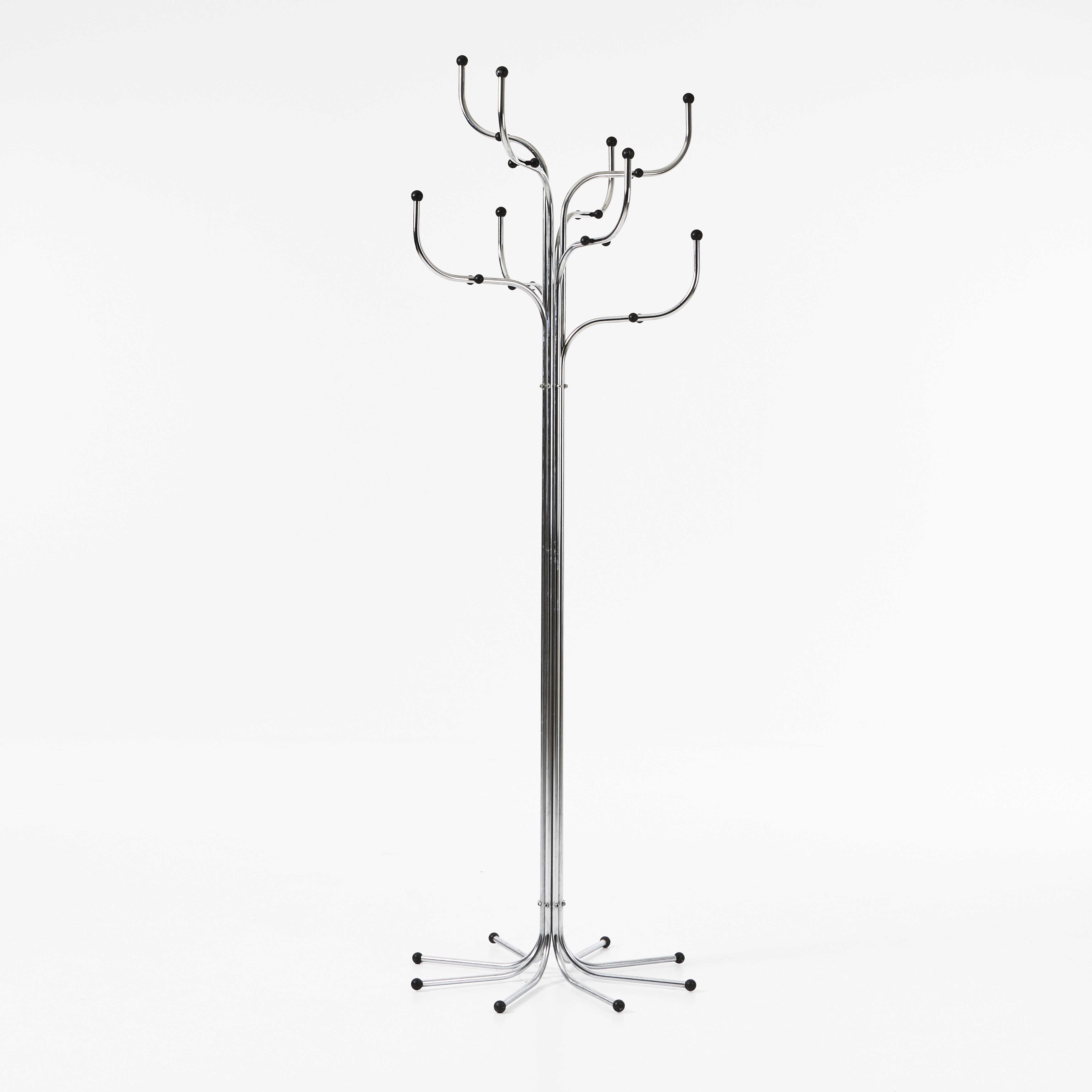 SIDSE WERNER (1931-89). "Coat tree", klädhängare / tamburmajor, för Fritz Hansen, förkromad metall.