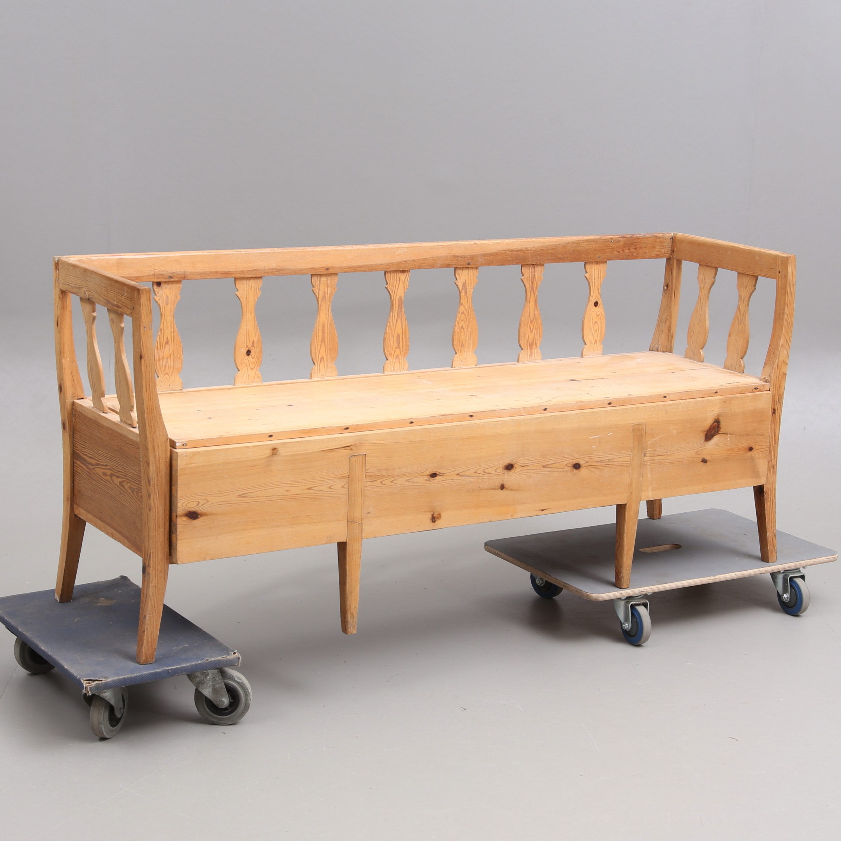 UTDRAGSSOFFA, trä, 1800/ 1900-tal.