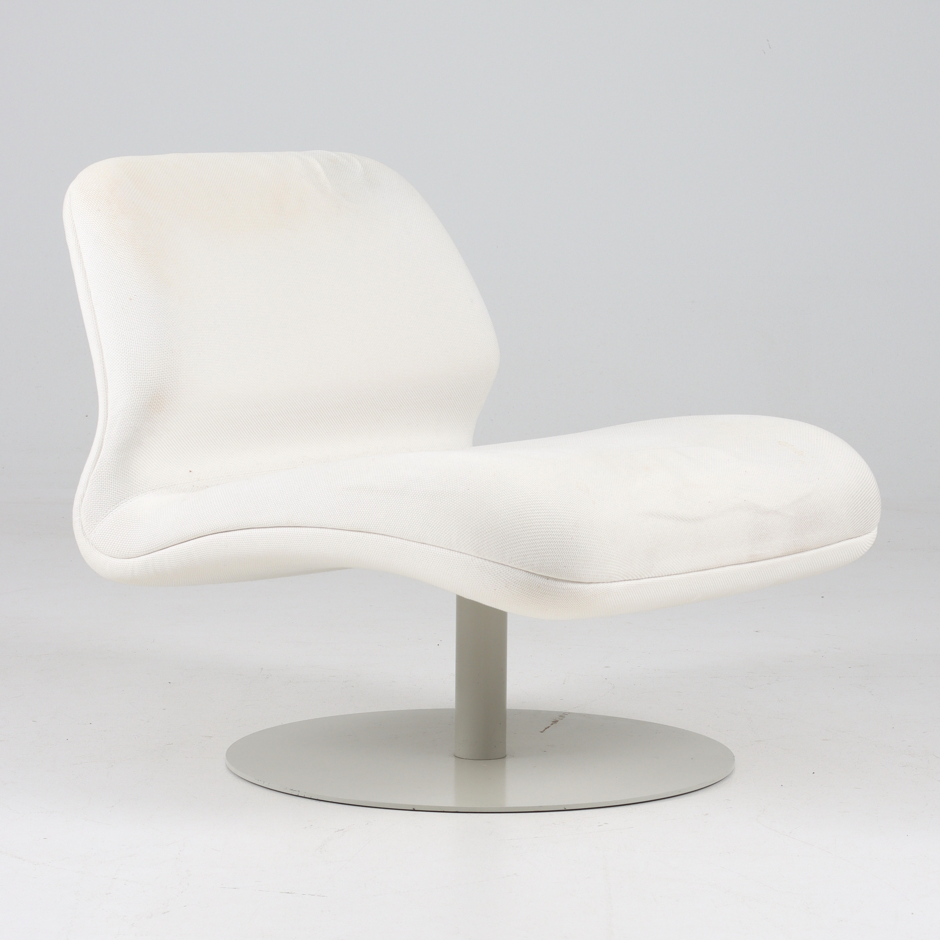 MORTEN VOSS. Fåtölj, "Attitude", Fritz Hansen, Danmark.