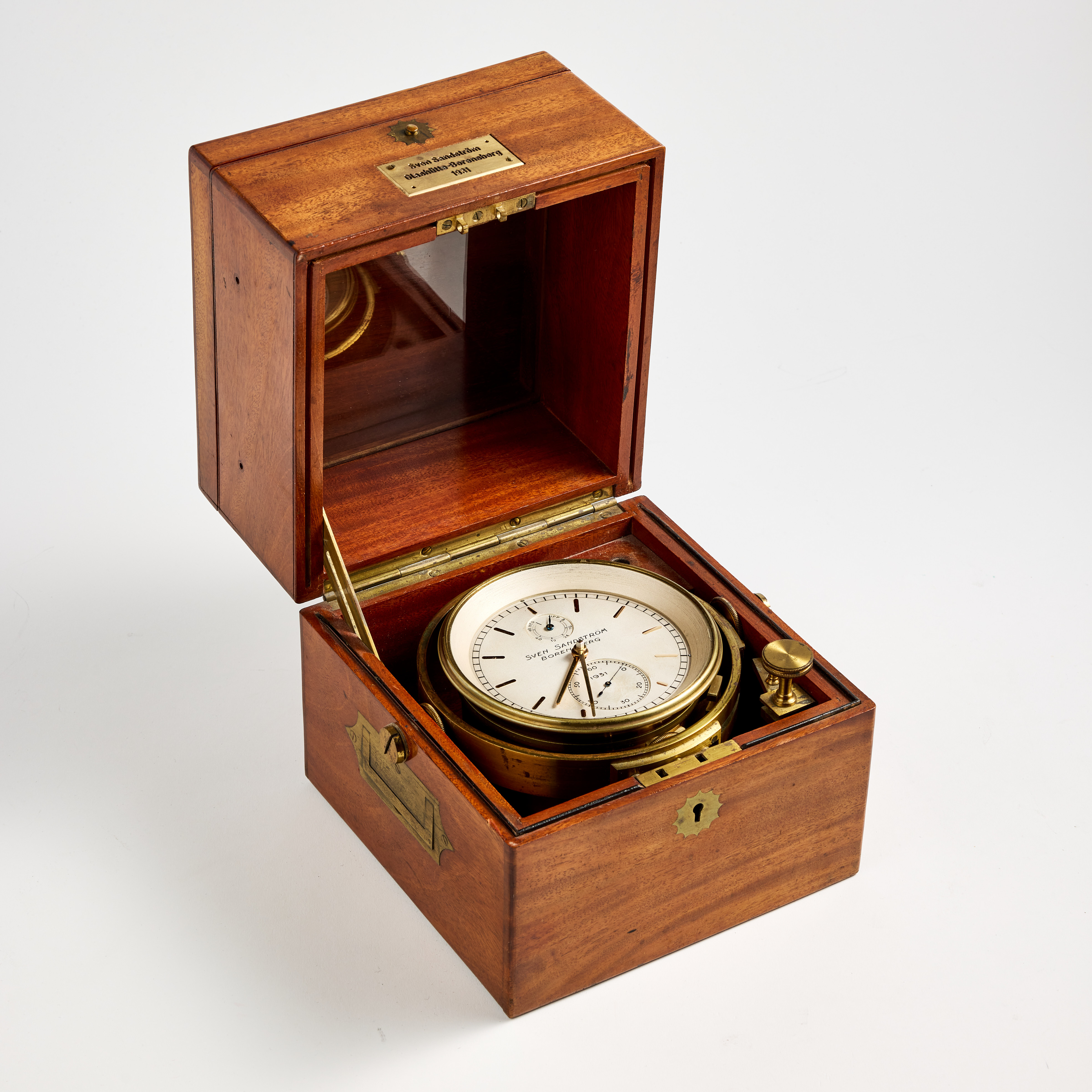 GLASHÜTTE, "Sven Sandström, Borensberg", marinkronometer, mässing/mahogny, 182 x 183 x 195 mm, ca 1931.