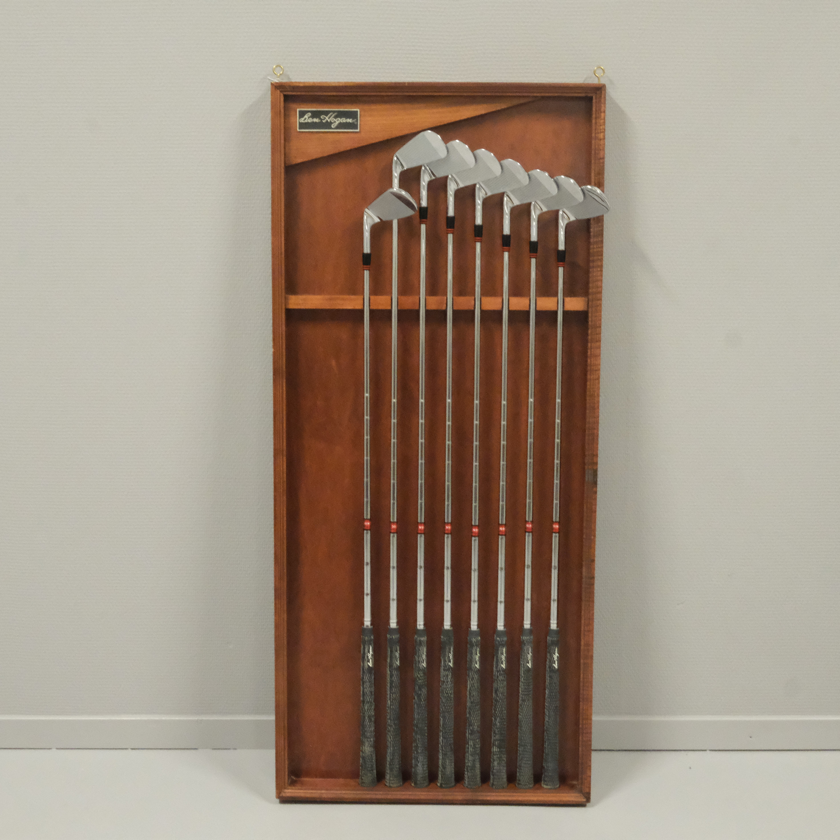 BEN HOGAN. ÅTTA GOLFKLUBBOR. "APEX". LIMITED EDITION.