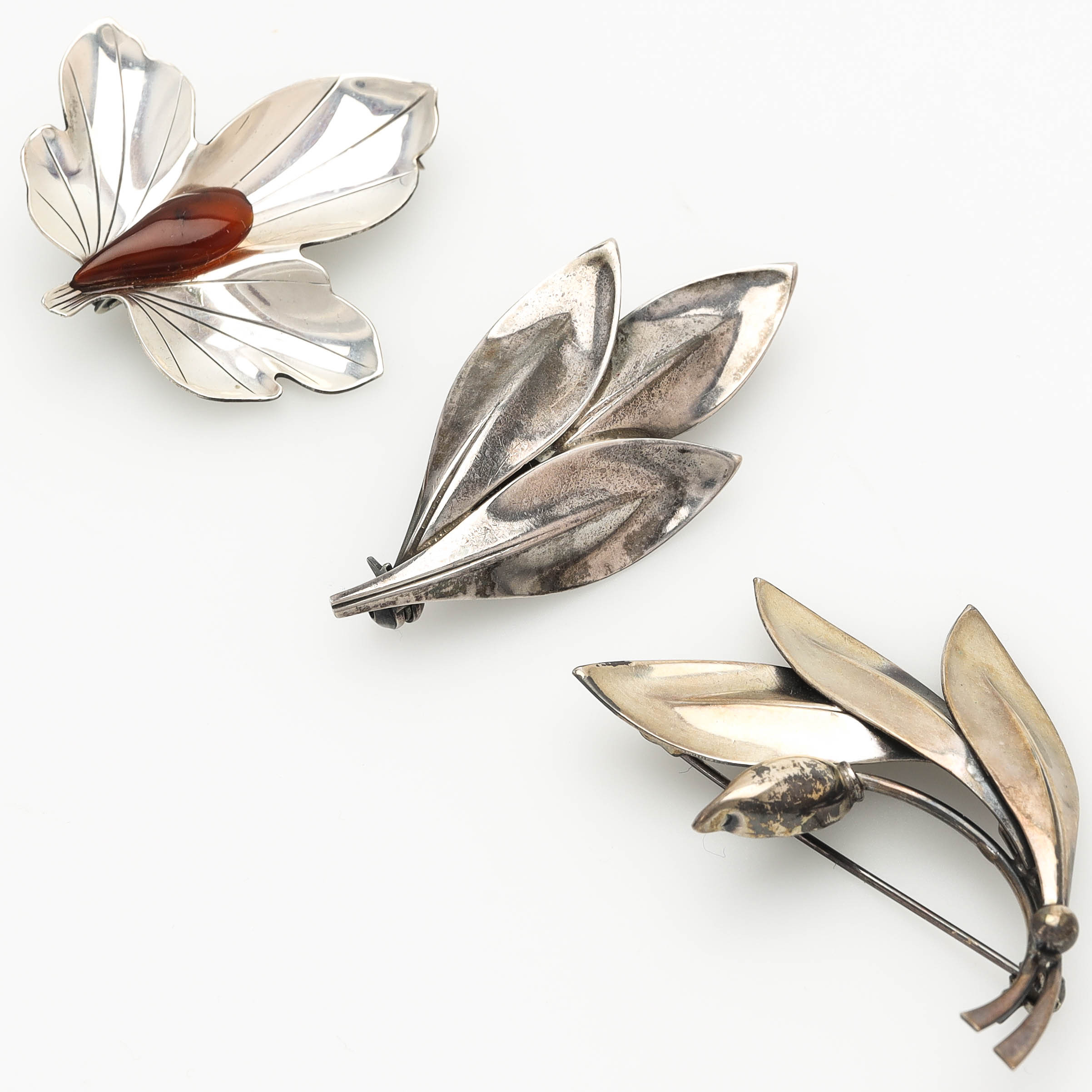 HERMANN SIERSBOL. Broscher, 3 st, silver, 1950-tal, Danmark.