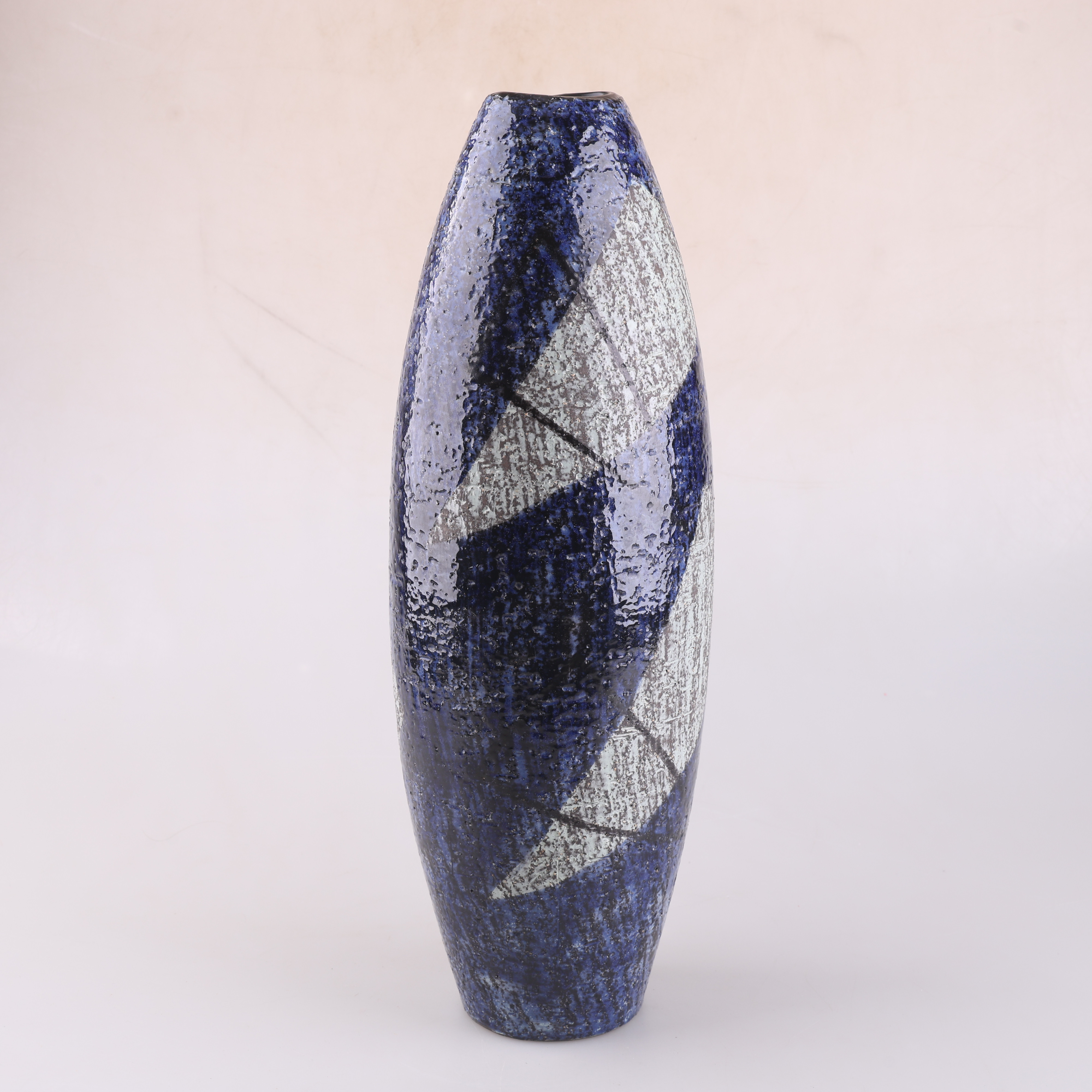 INGRID ATTERBERG. VAS, "Chamotte", model 2306, Upsala-Ekeby, 1957-59, lergods.