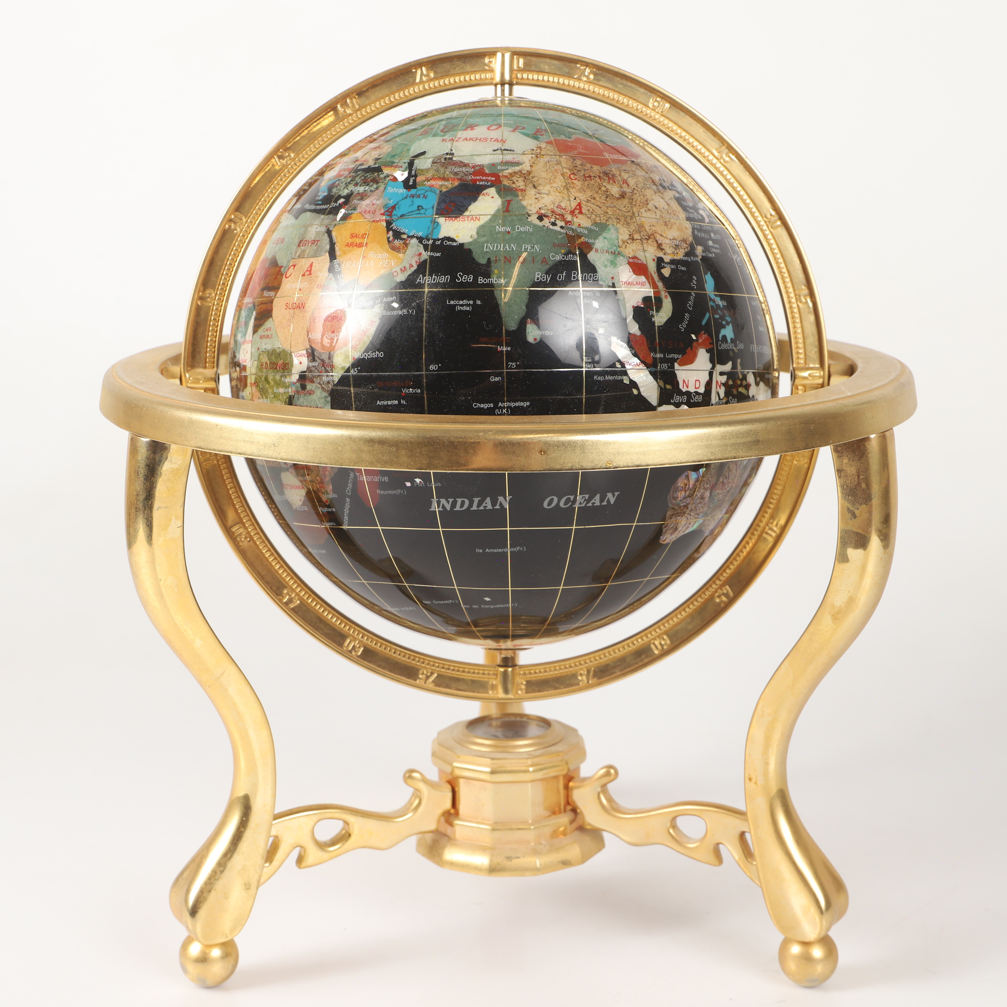 JORDGLOB, med olika sorters halvädelstenar och mineraler ingjutna, stomme i metall, Pacific Globes.