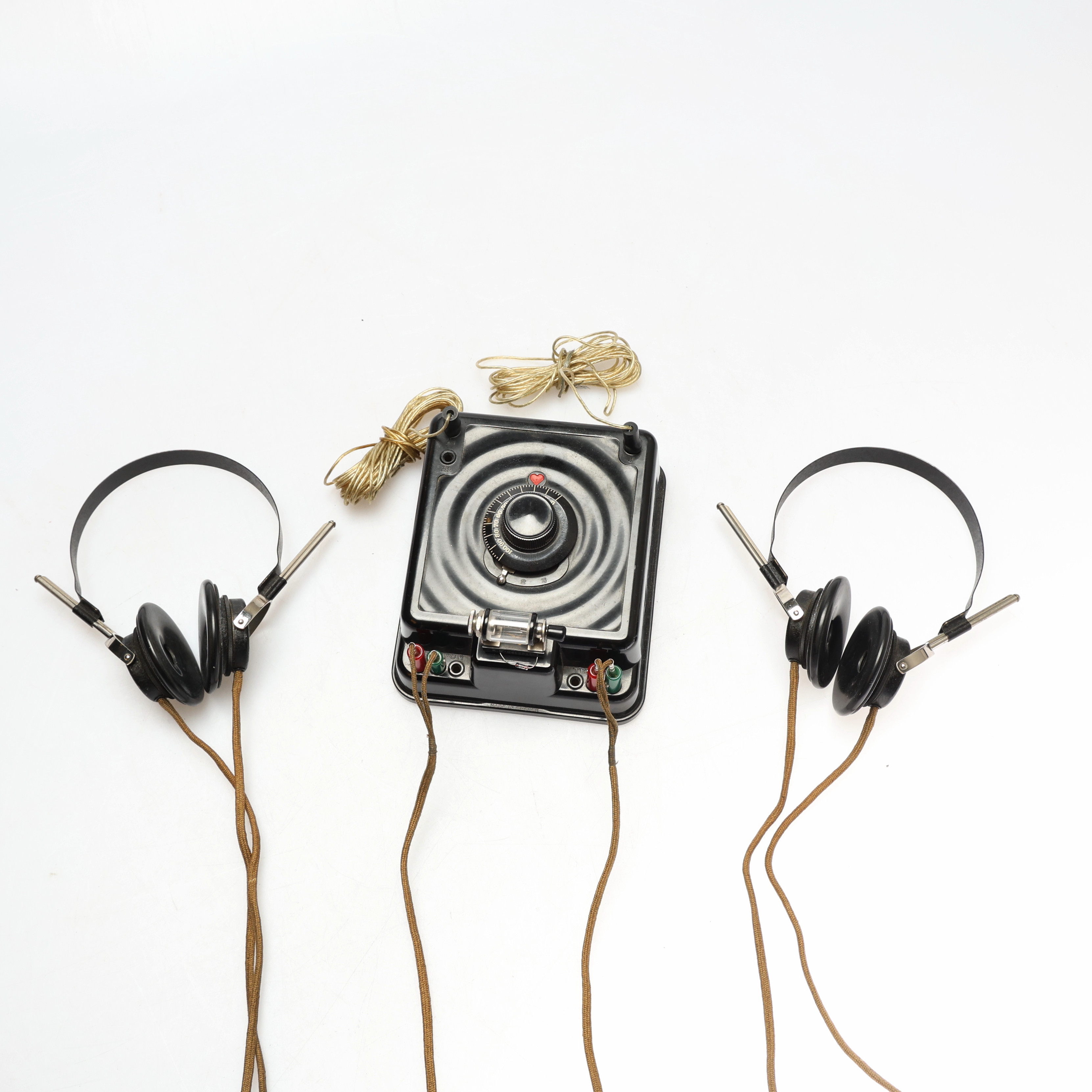 KRISTALLMOTTAGARE, Typ Hjärteress, 1900-talets första hälft.