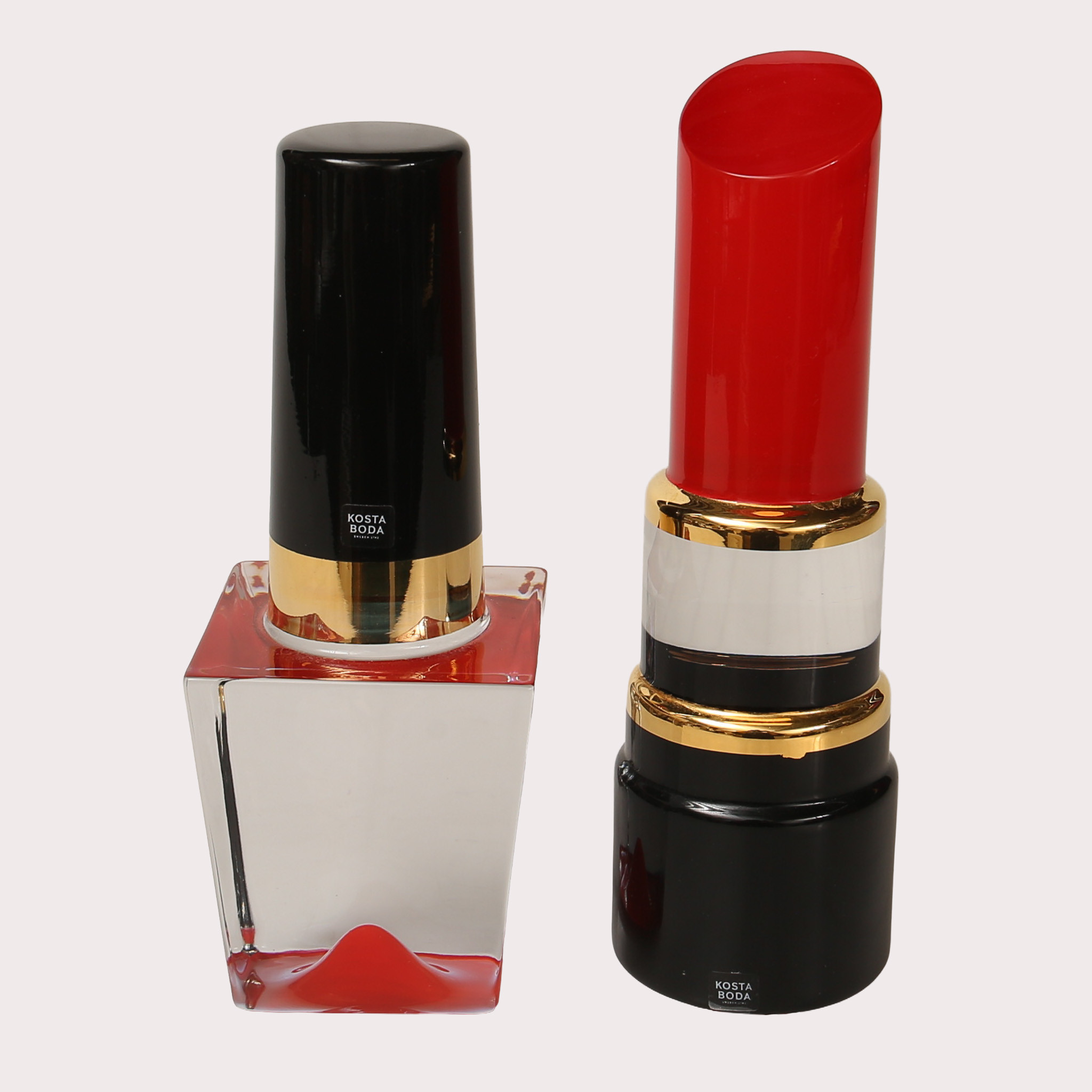 ÅSA JUNGNELIUS. Skulpturer, 2 st, Läppstift samt Nagellack, Kosta Boda.