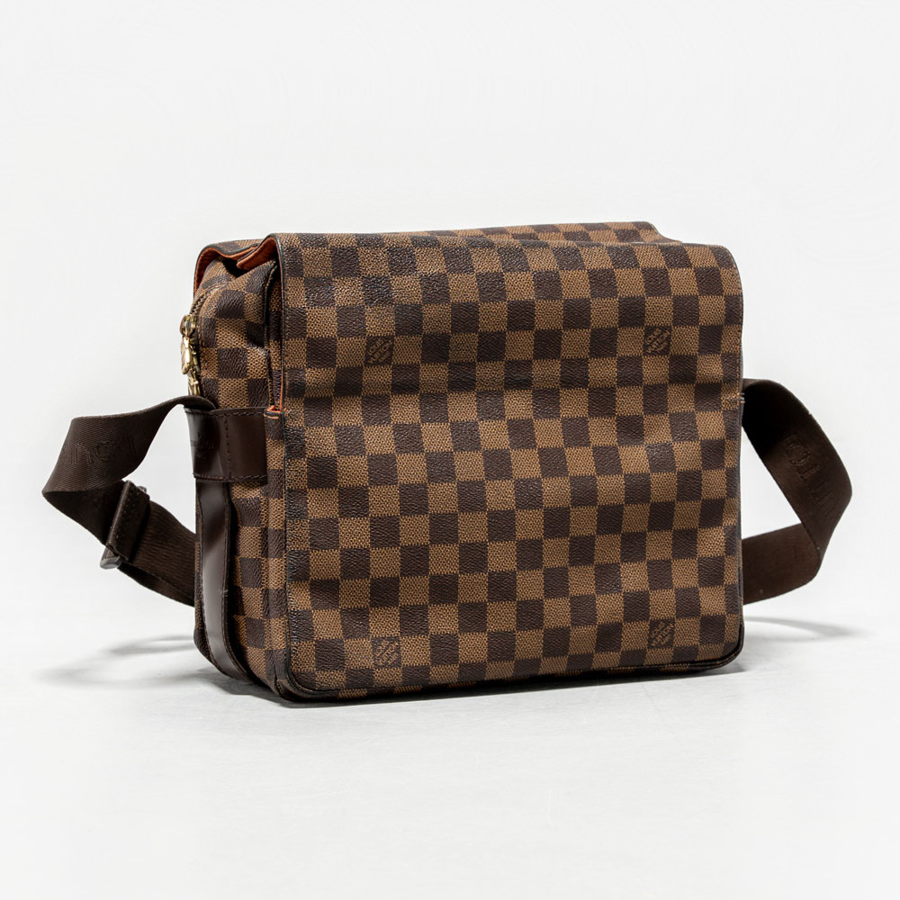 LOUIS VUITTON. Väska, "Damier Ebene Naviglio", 2005.