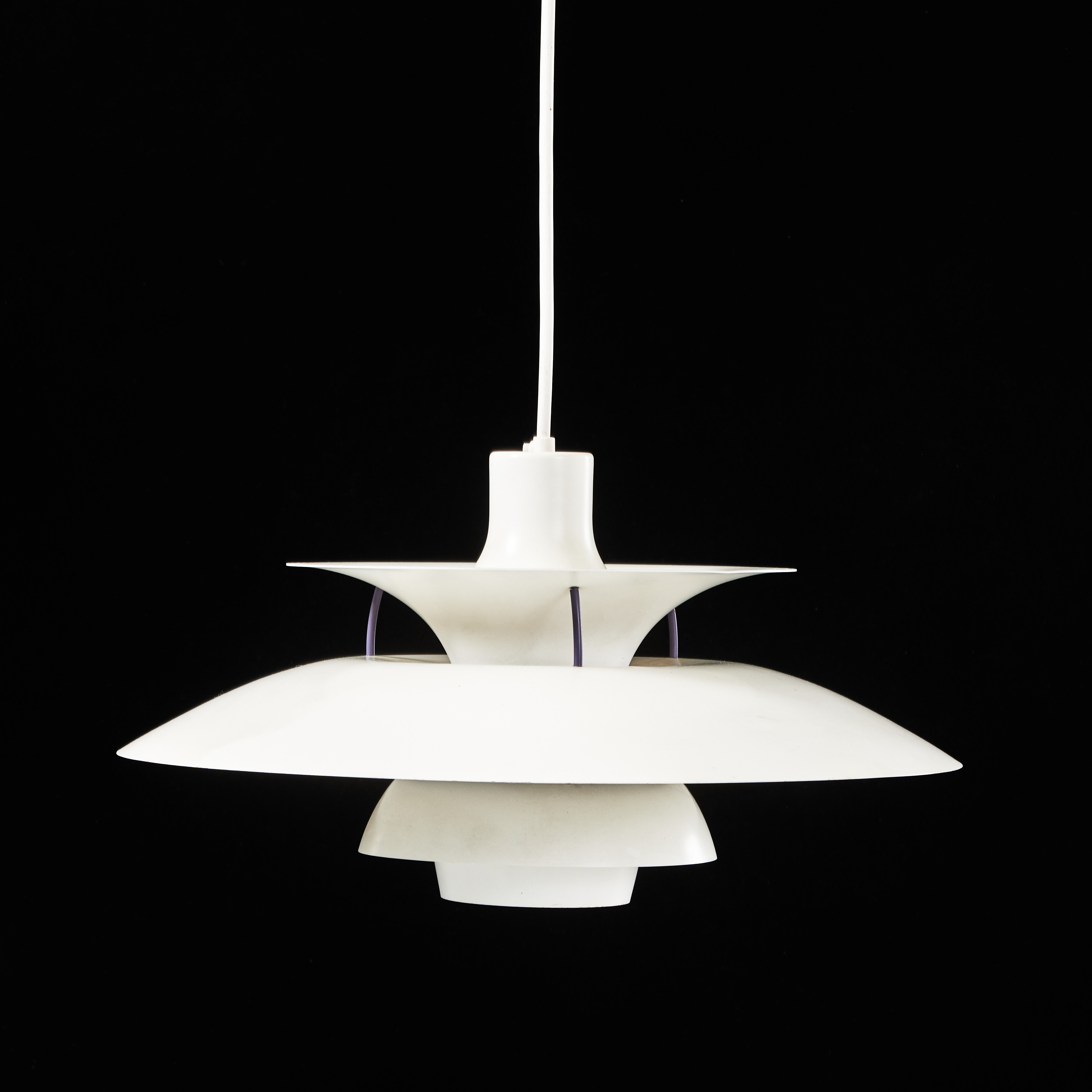 POUL HENNINGSEN. Taklampa, "PH 5", nr. 17096, Louis Poulsen, etikettmärkt.