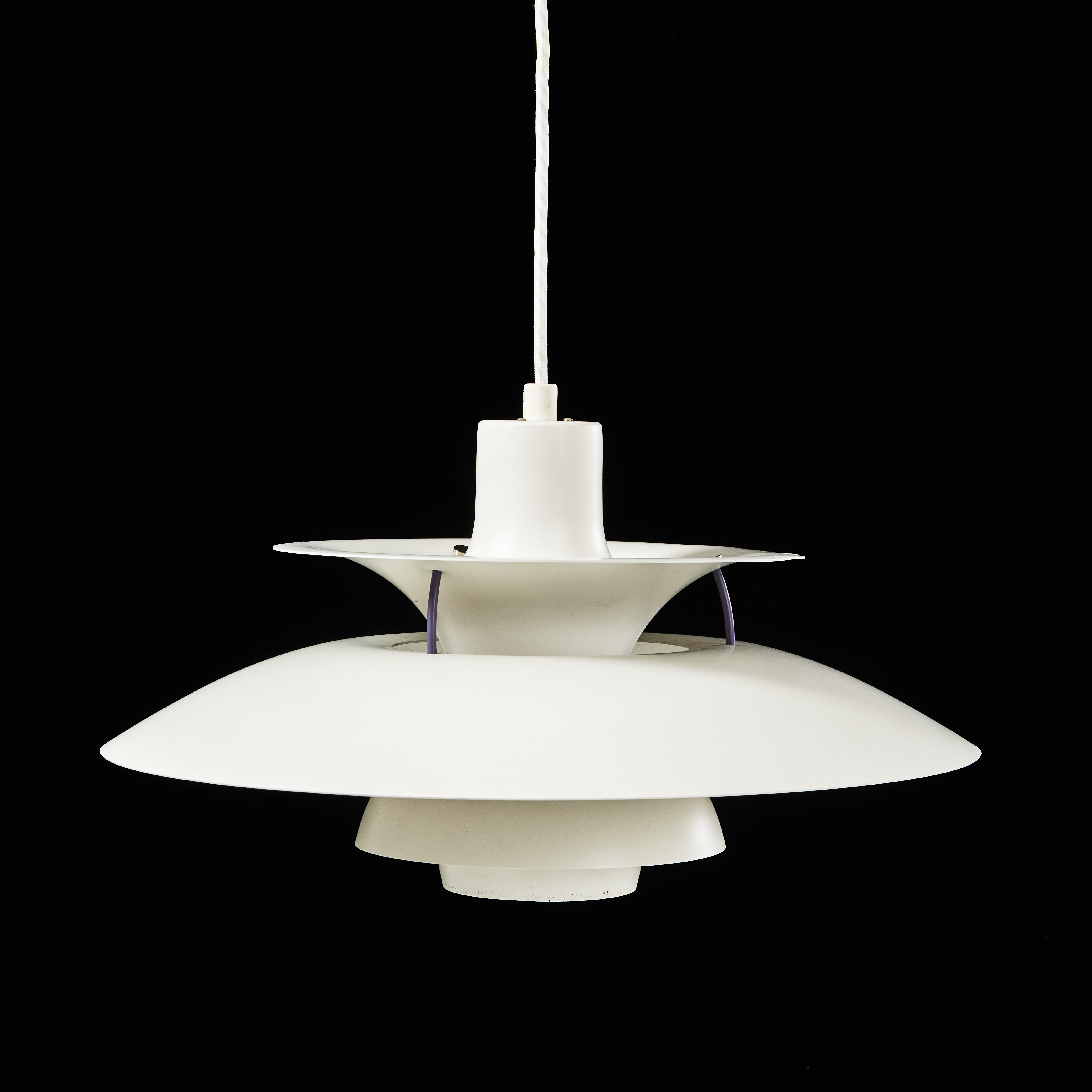 POUL HENNINGSEN. Taklampa, "PH 5", nr. 317091, Louis Poulsen, etikettmärkt.