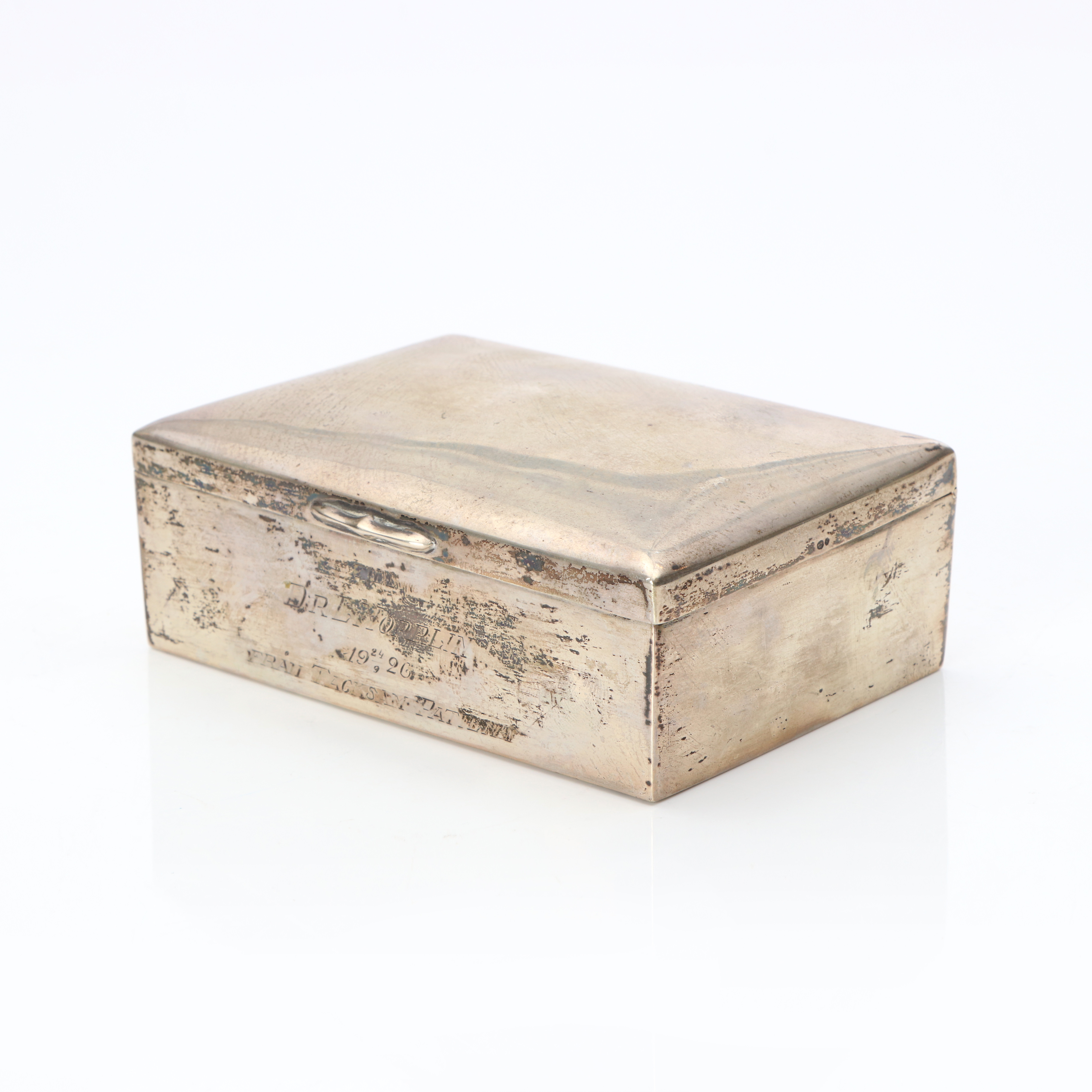 SKRIN. Silver med inredning och bottenplatta i andra material. Total vikt ca 285 gram.