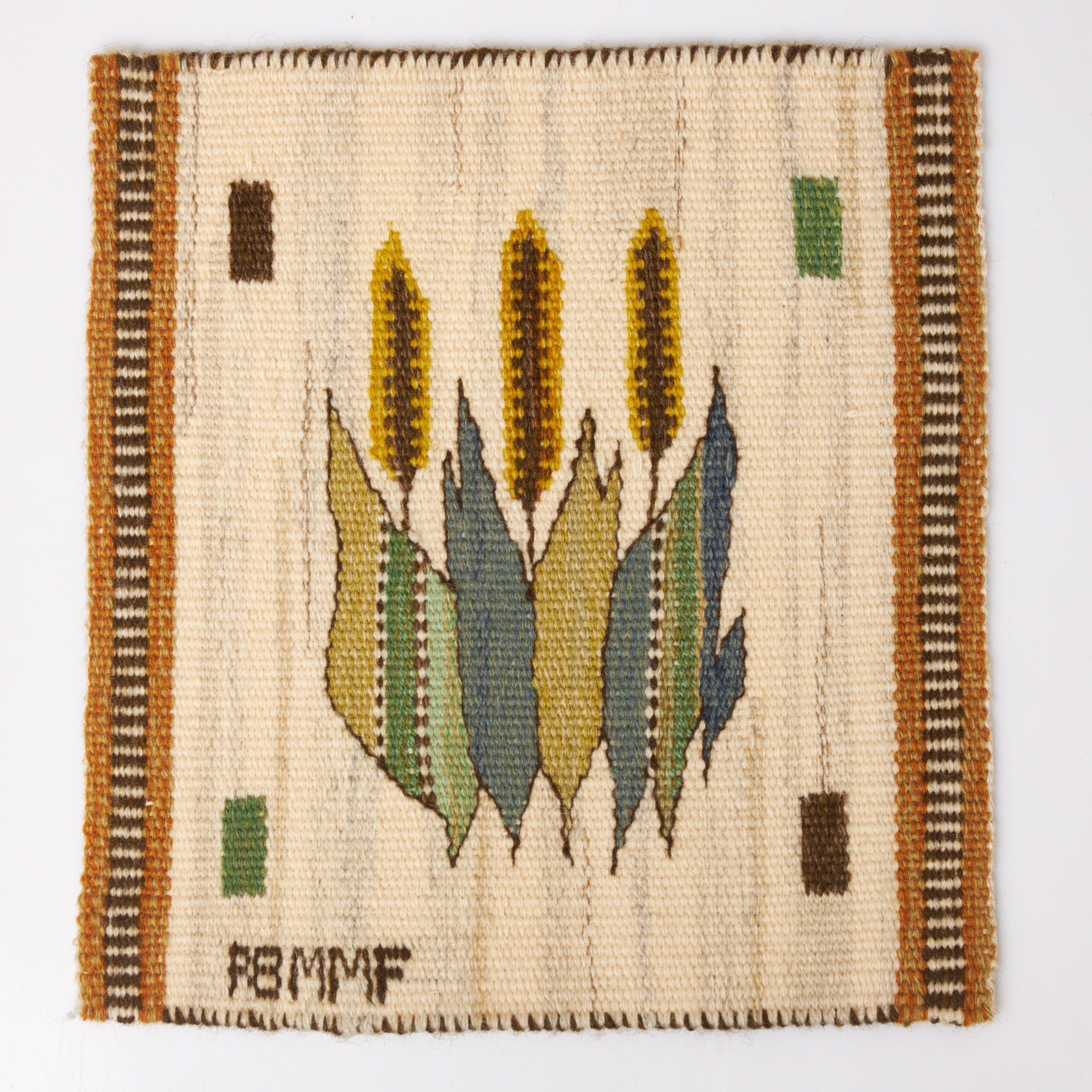 MÄRTA MÅÅS-FJETTERSTRÖM. "Axet", blomlapp /bonad, märkt Ab MMF.