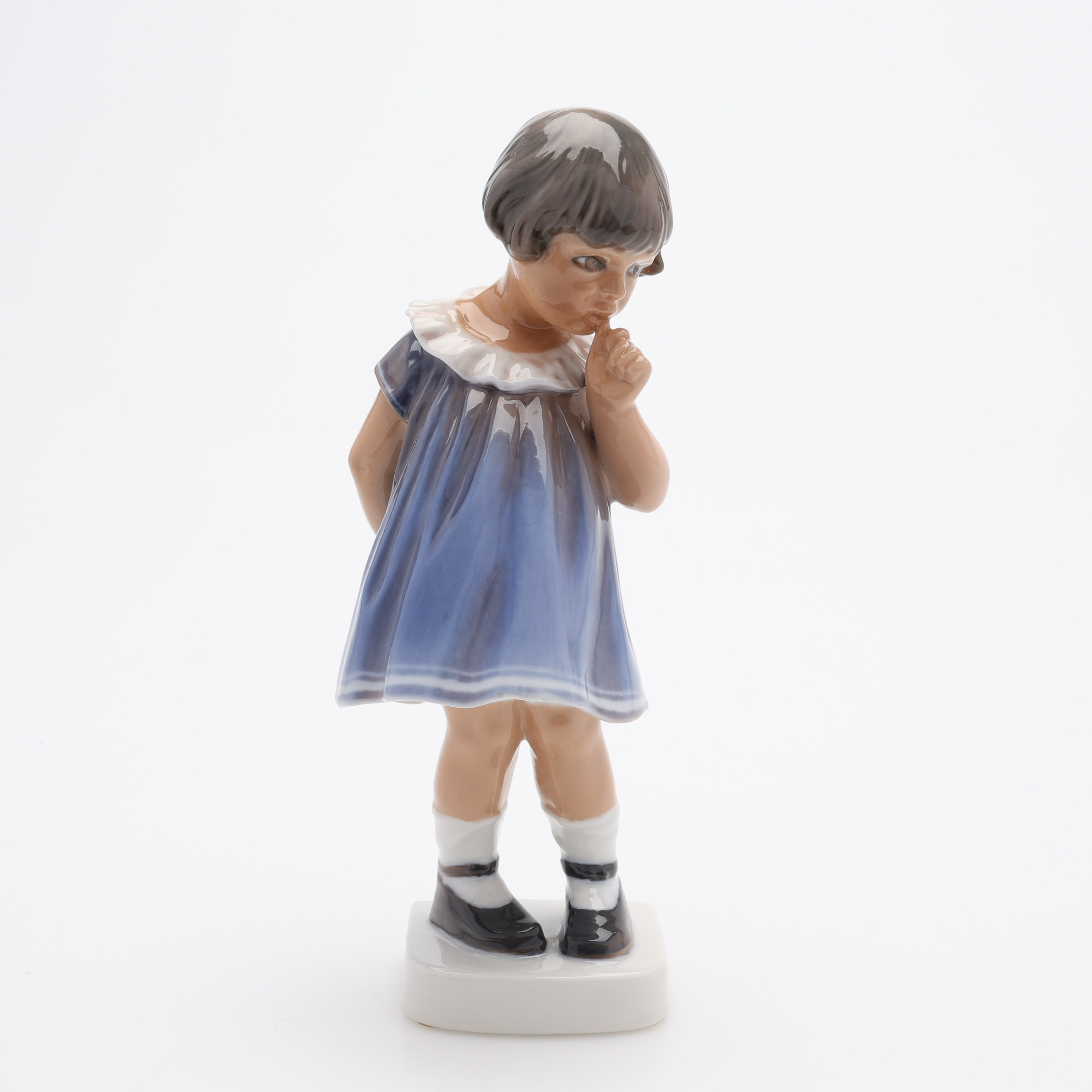 FIGURIN, PORSLIN, FLICKAN GUTTE, MODELLNUMMER 1026, DAHL JENSEN, DANMARK.