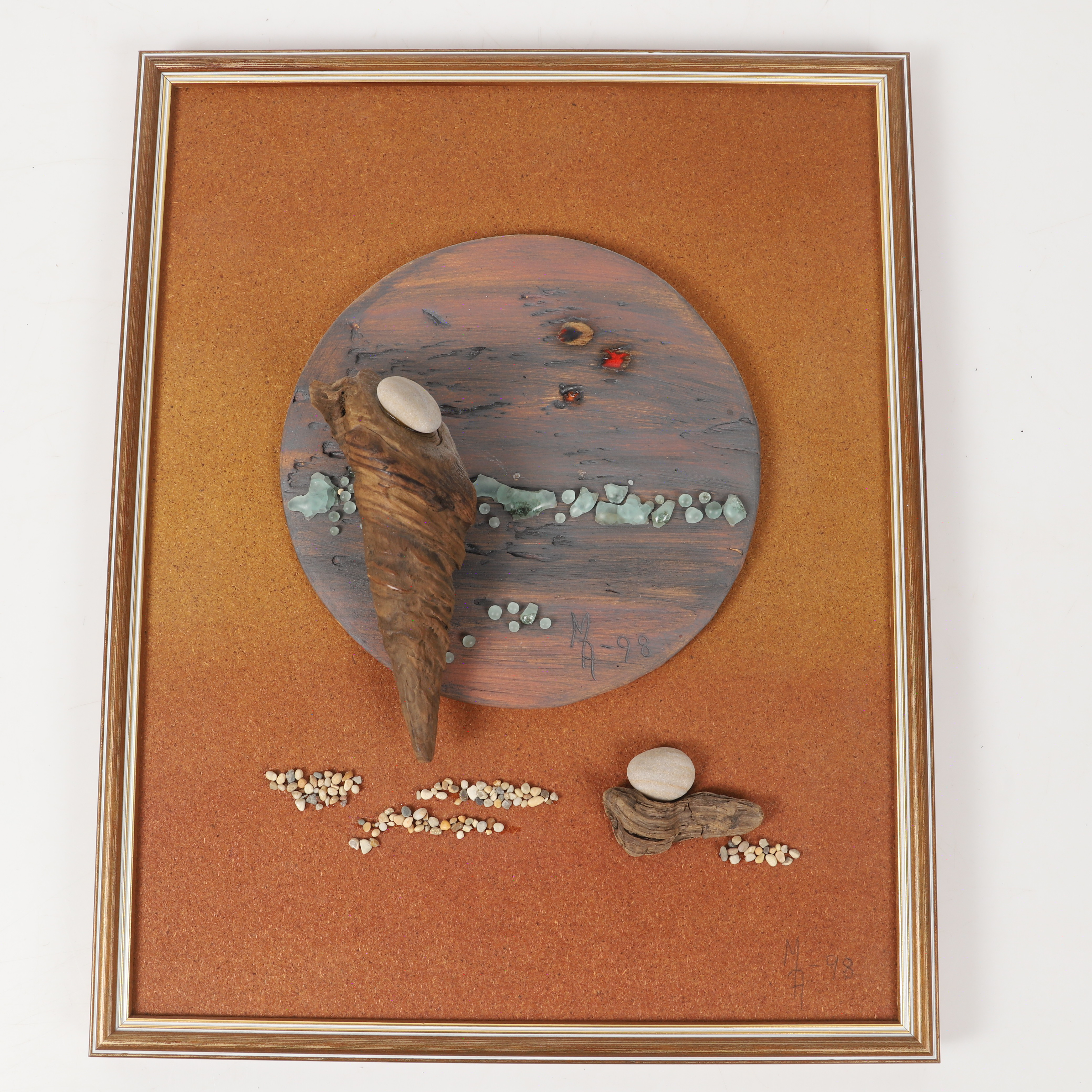 MARGARETA ANDERSSON. Skulptur, "Svunnen tid", blandteknik, inramad, signerad och daterad 98.