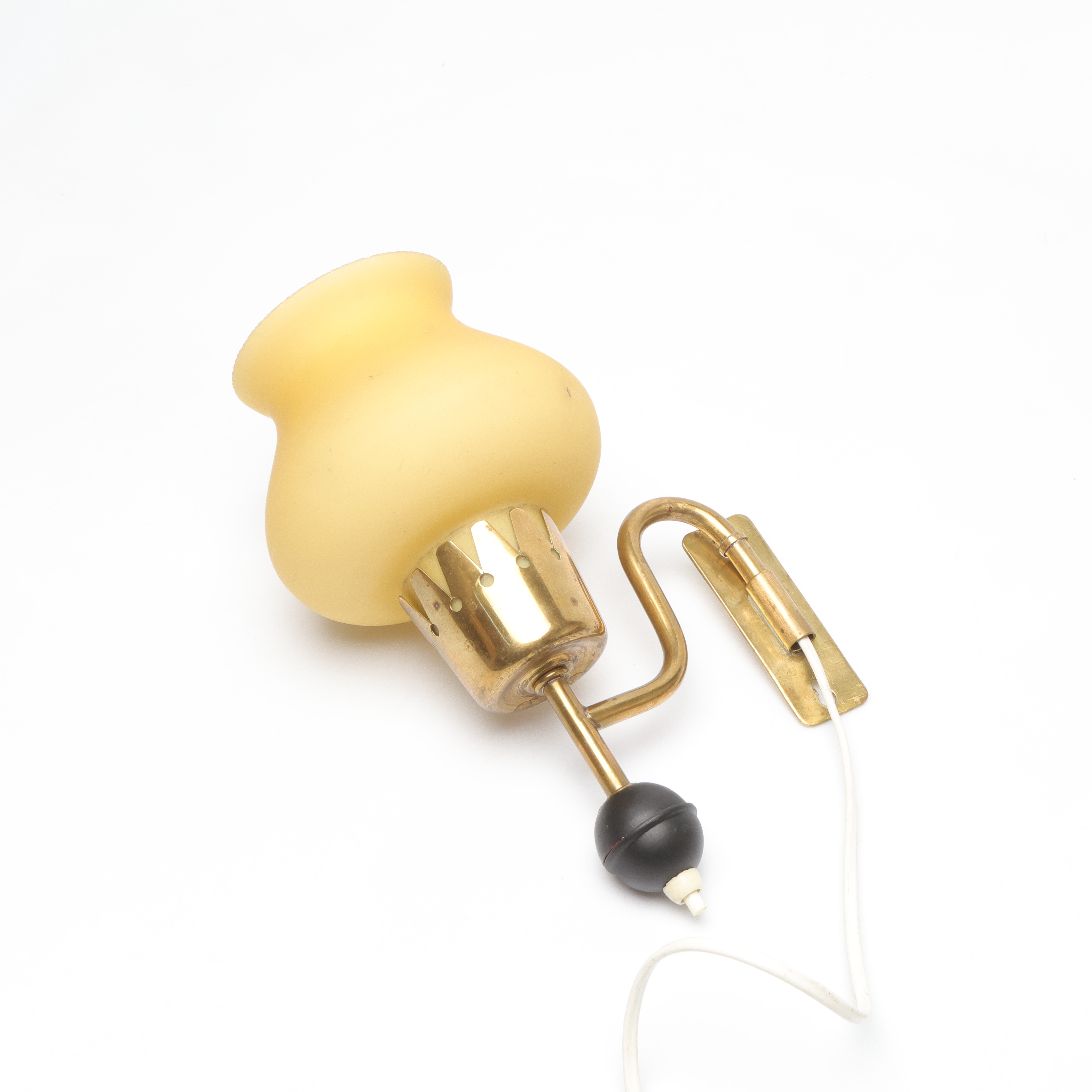 VÄGGLAMPA, möjligen Nordiska Kompaniet, 1900-talets mitt.