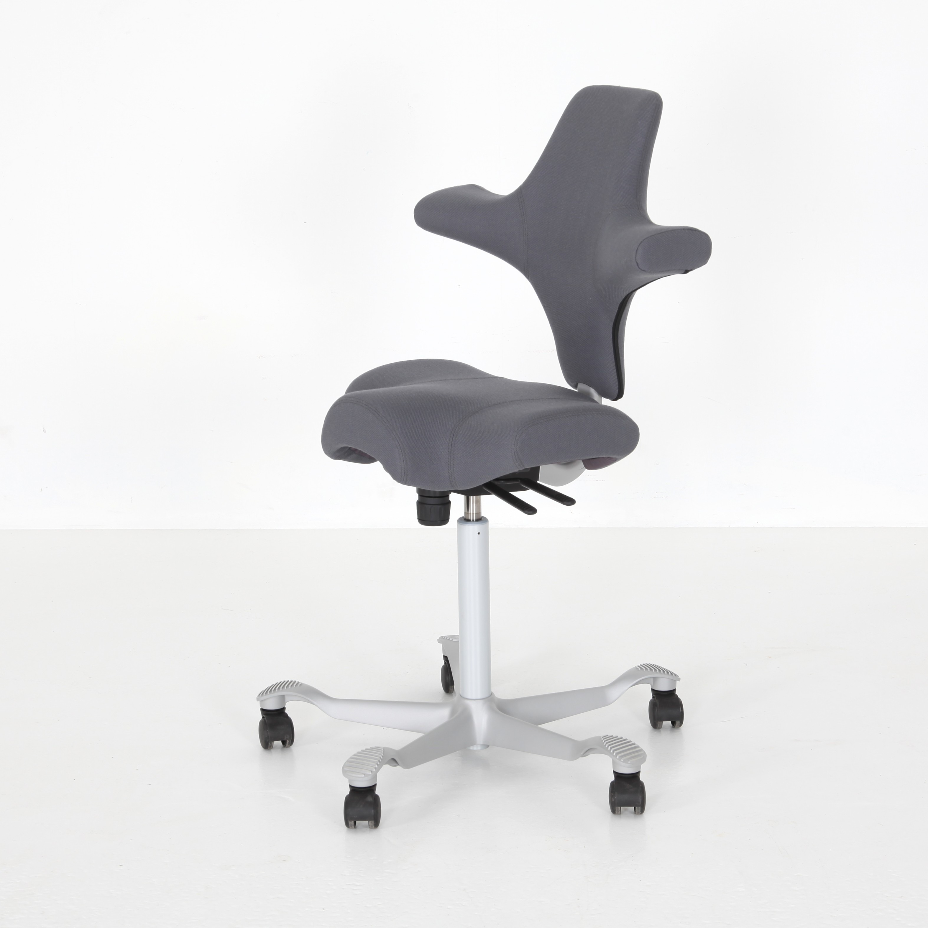 SKRIVBORDSSTOL HÅG Capisco, 2026.