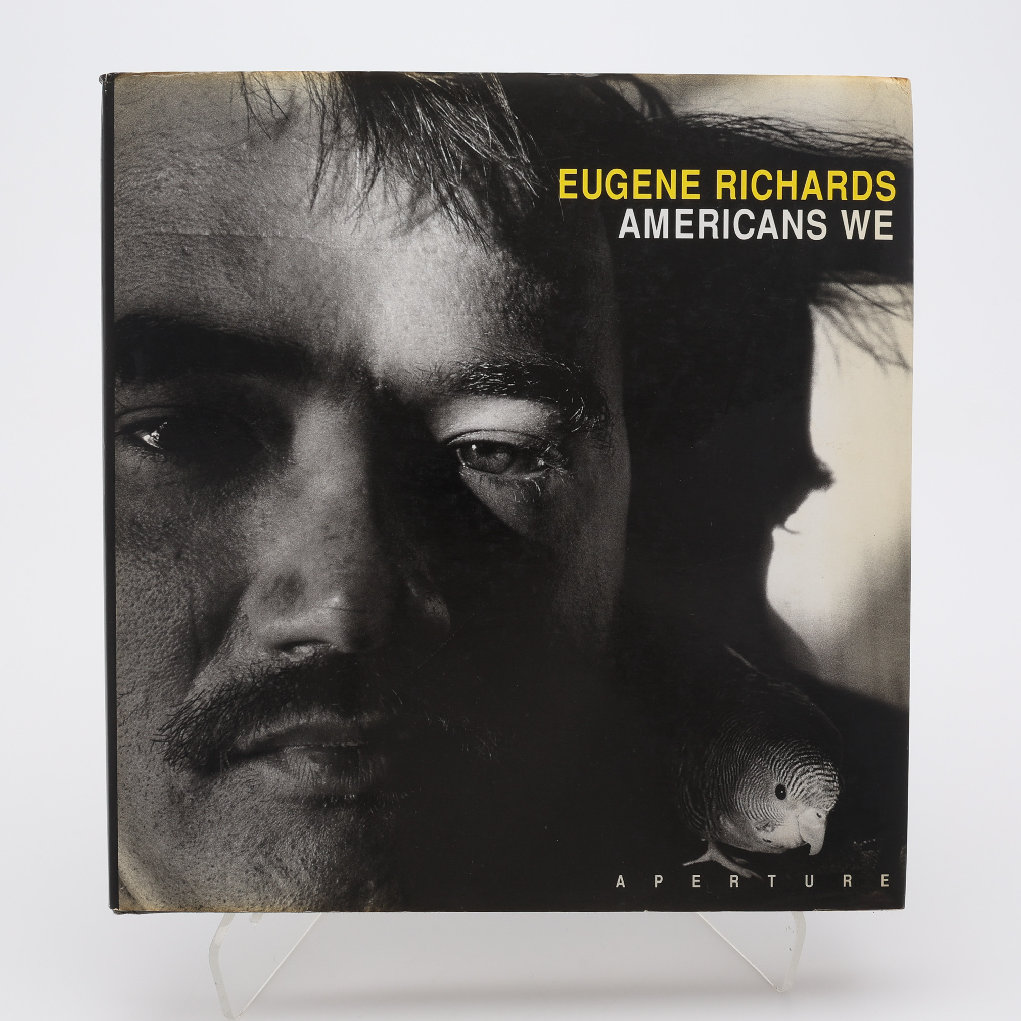 FOTO. DEN AMERIKANSKE FOTOGRAFEN EUGENE RICHARDS "AMERICANS WE" I FÖRSTA UPPLAGAN, 1994.