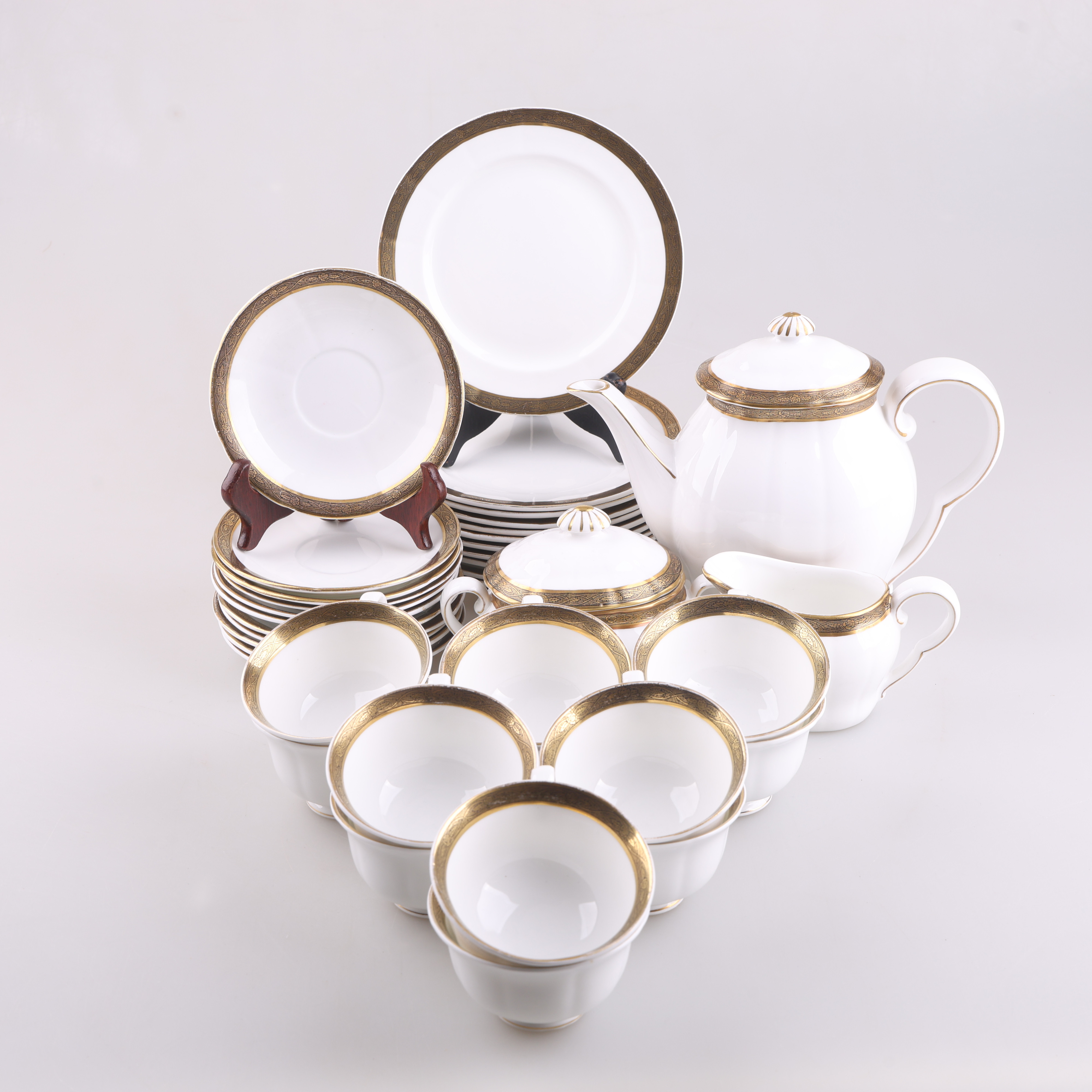 JOHN STIERNA. KAFFESERVIS, 38 delar, "Dekor 2390" Gustavsberg, 1950-tal.