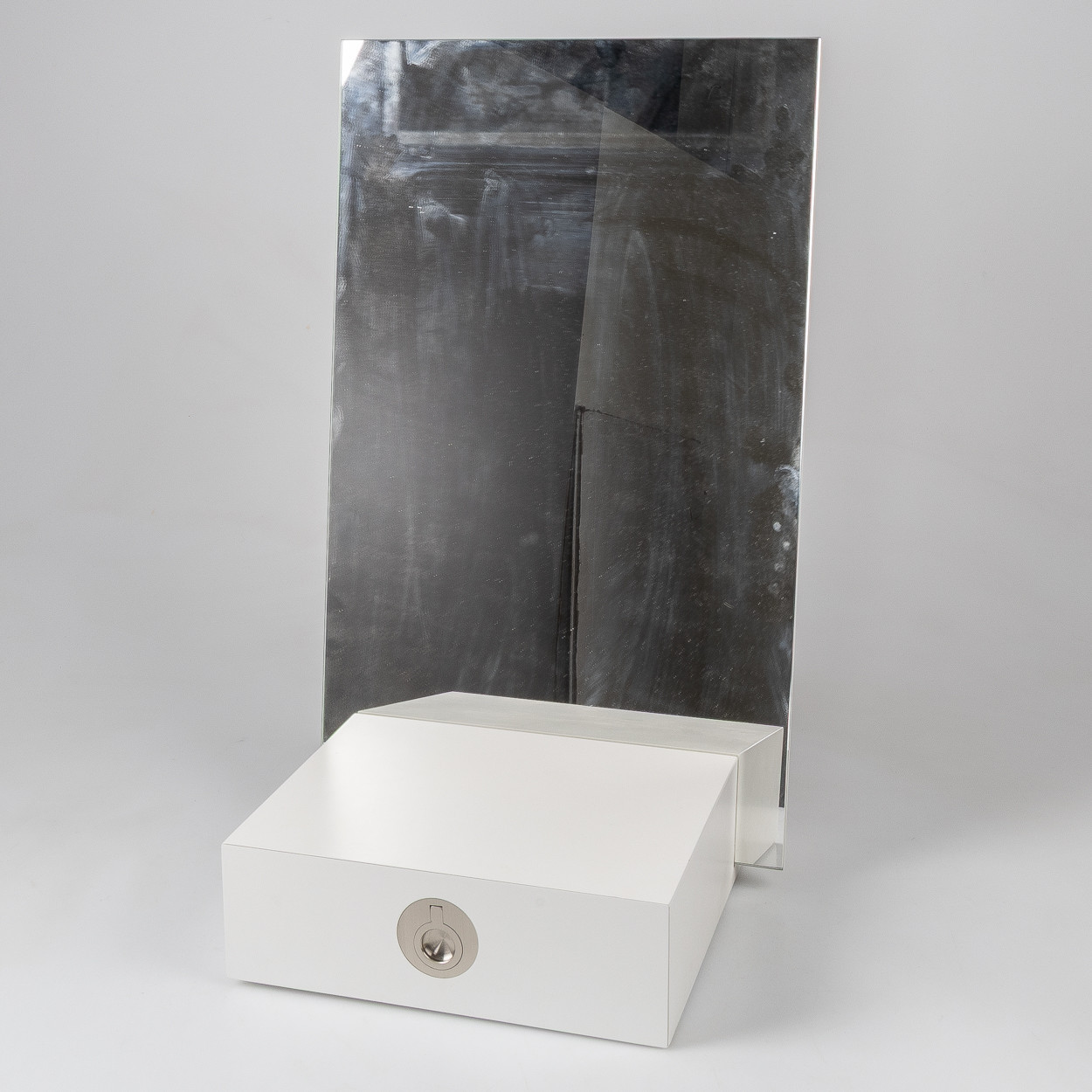 SARA LARSSON. "ME", bordsspegel, A2 designers, samtida.