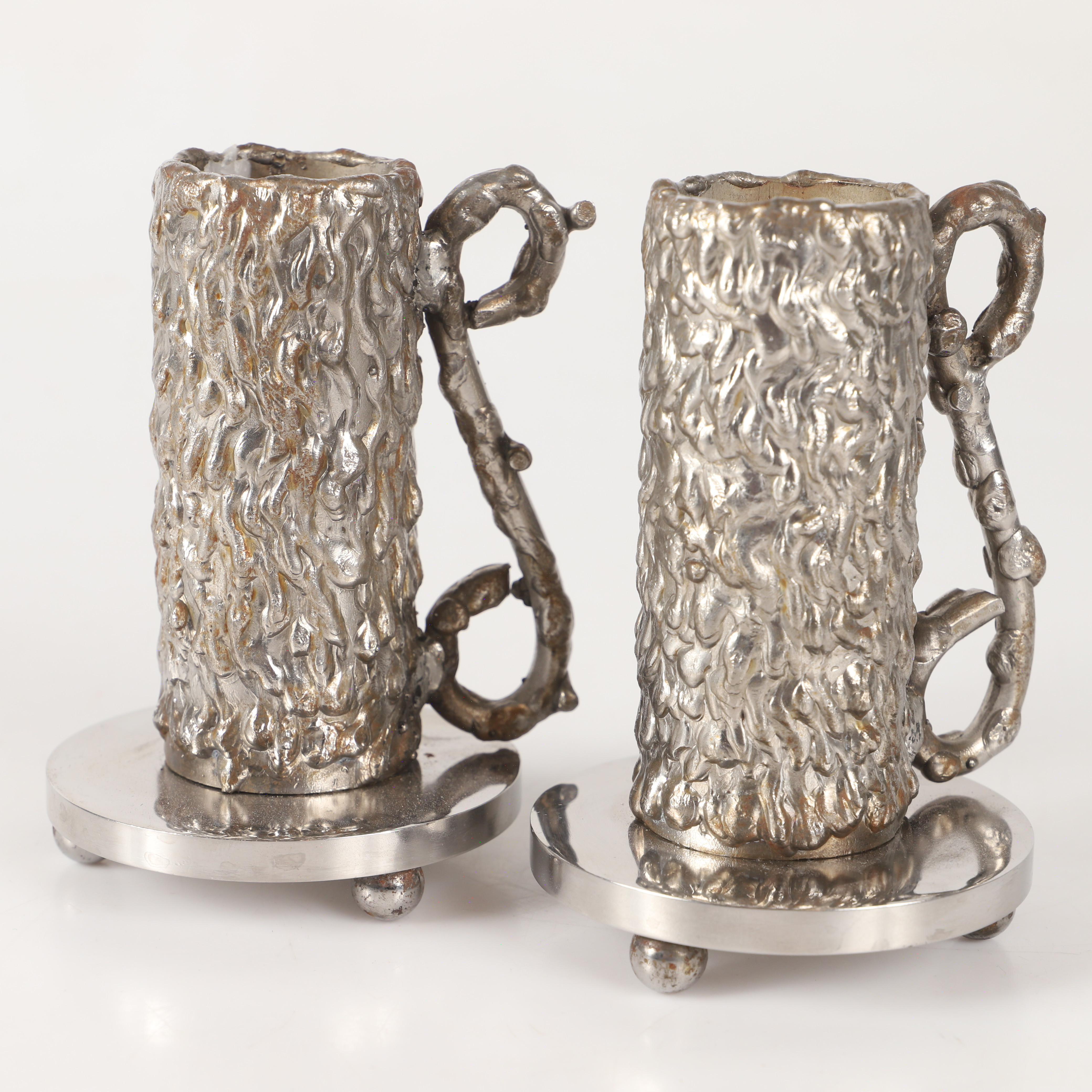 LJUSSTAKAR, 1 par, vitmetall, 1900-talets andra hälft.