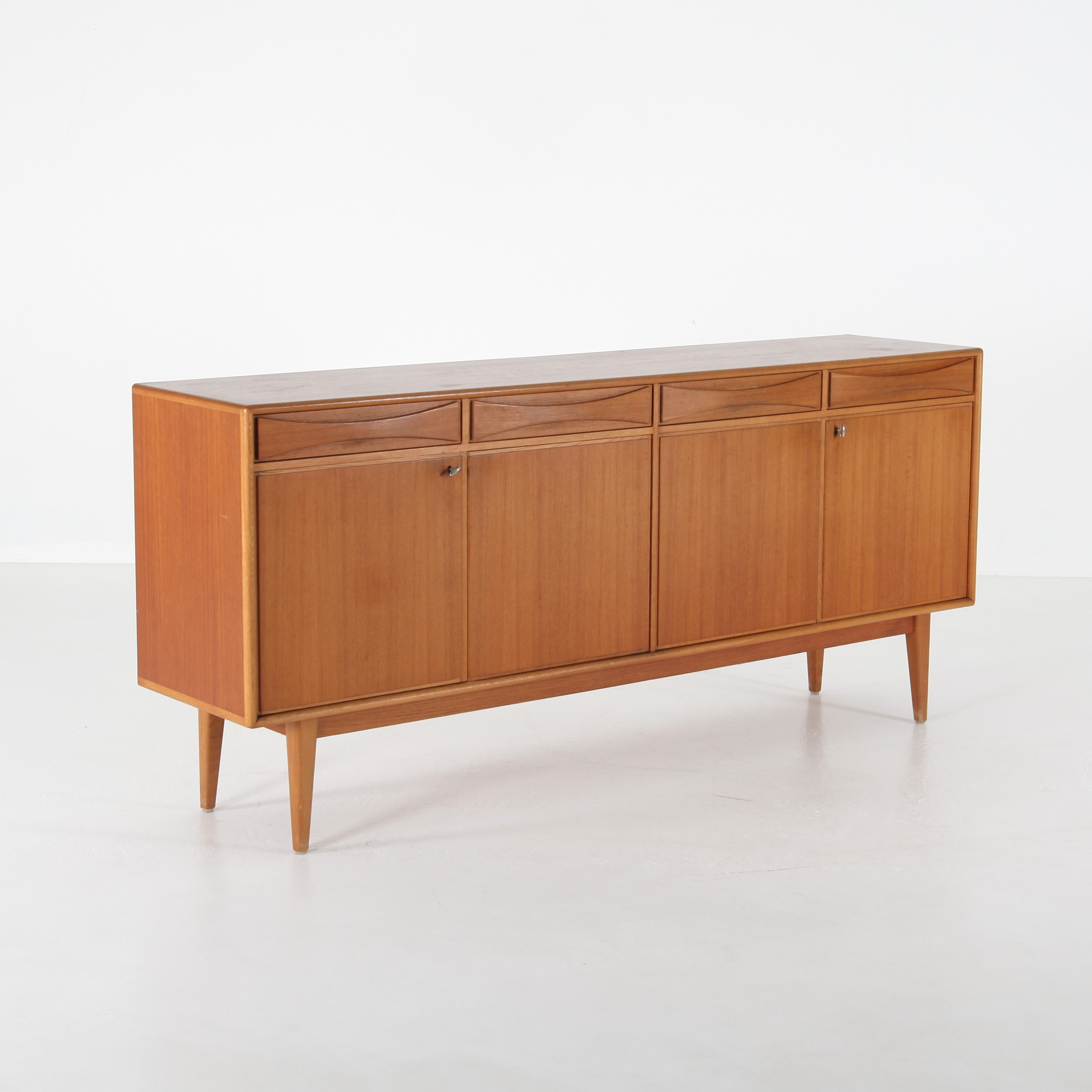SIDEBOARD, 200 cm, teak, Möbelfabriken Linden, Sverige 1960-tal.