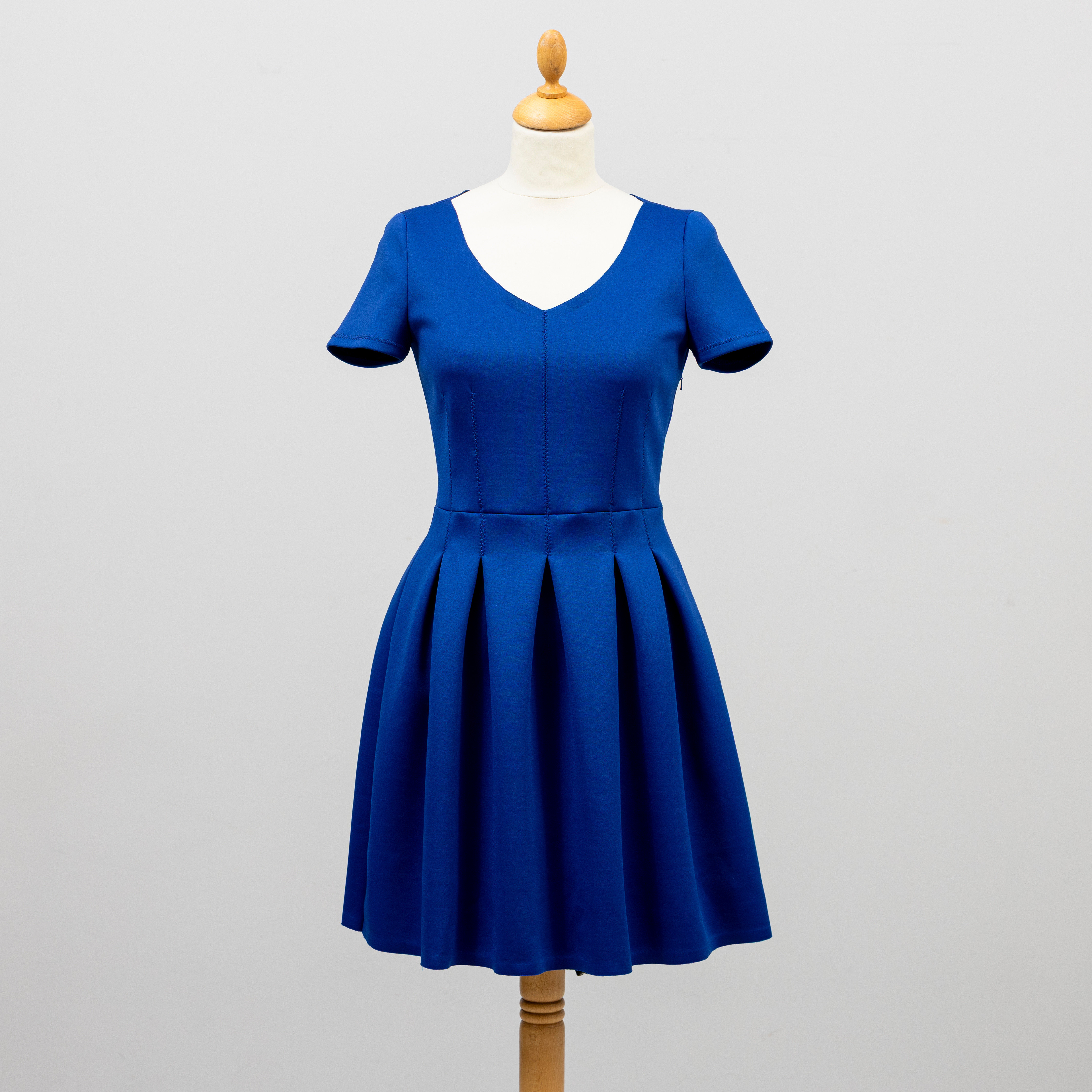 MAXMARA. Klänning, fransk storlek 38.