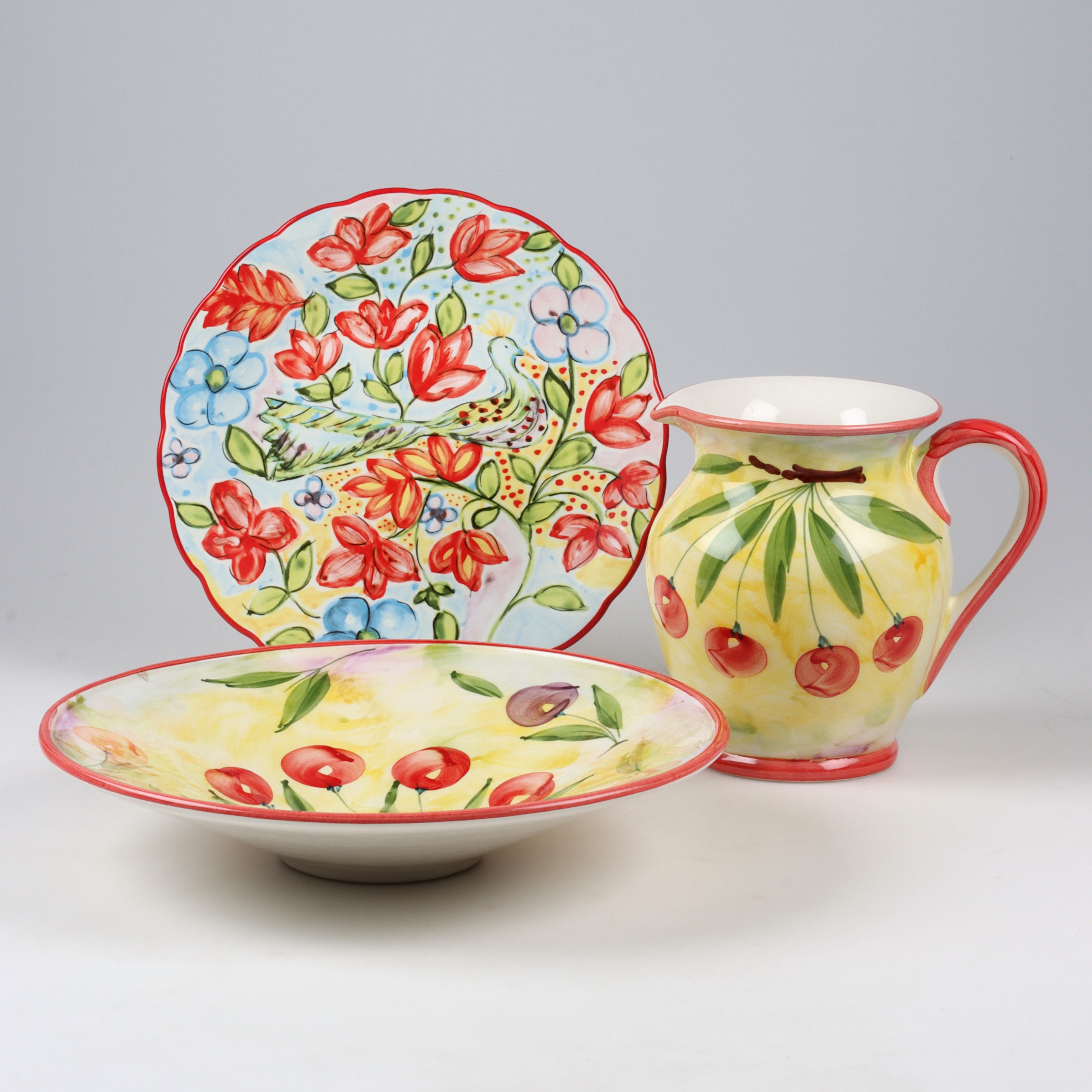 LENA LINDERHOLM. Fat och kanna, 3 delar, keramik, handmålad. 2000-tal.