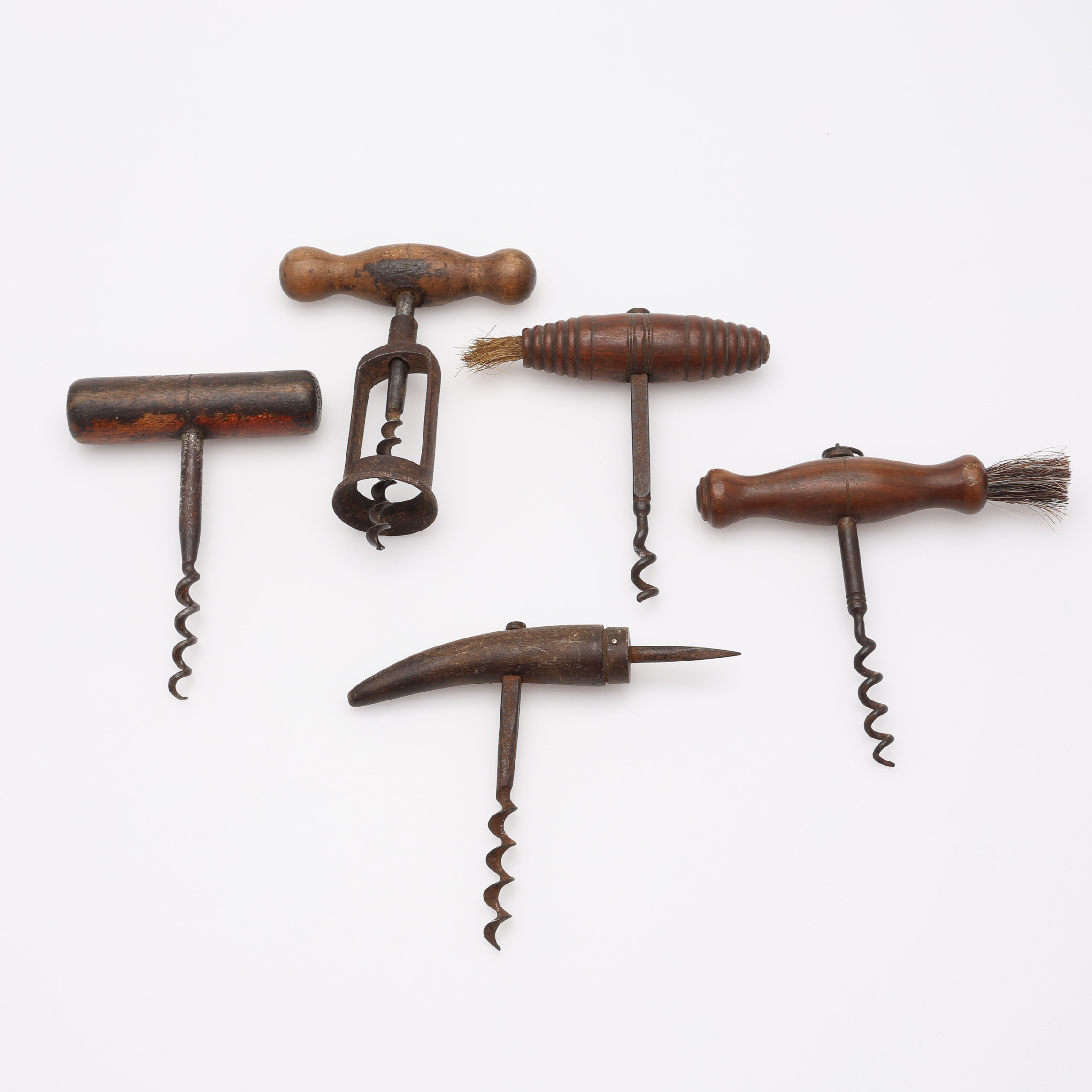 5 ST ANTIKA KORKSKRUVAR, trä, stål och horn.