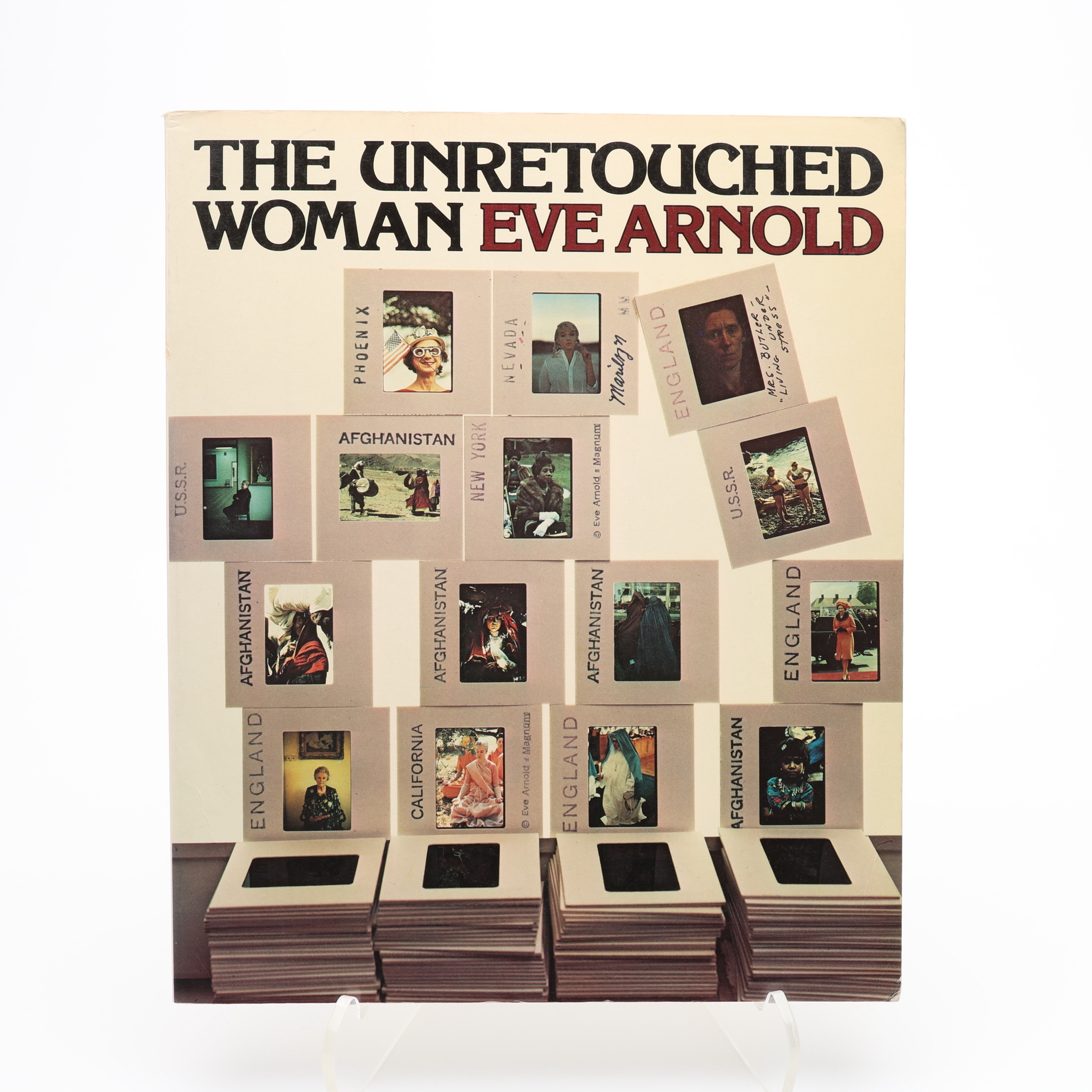 FOTO. DEN AMERIKANSKE FOTOGRAFEN EVE ARNOLDS "THE UNRETOUCHED WOMAN" I FÖRSTA UPPLAGAN, 1976.