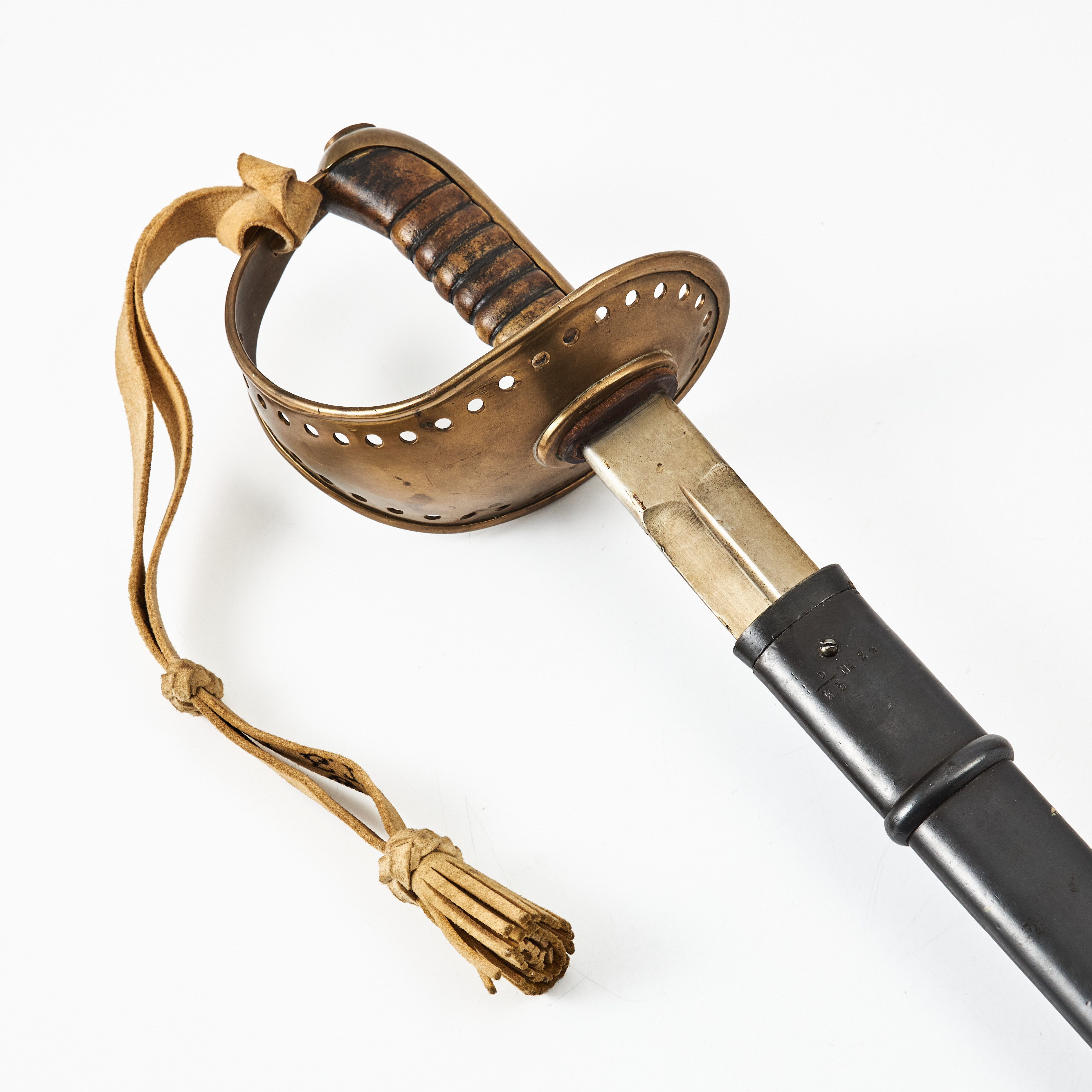 SABEL, svensk, m/1893, för manskap vid kavalleriet, E. Svalling, Eskilstuna, svärtad stålbalja, handrem m/1895.