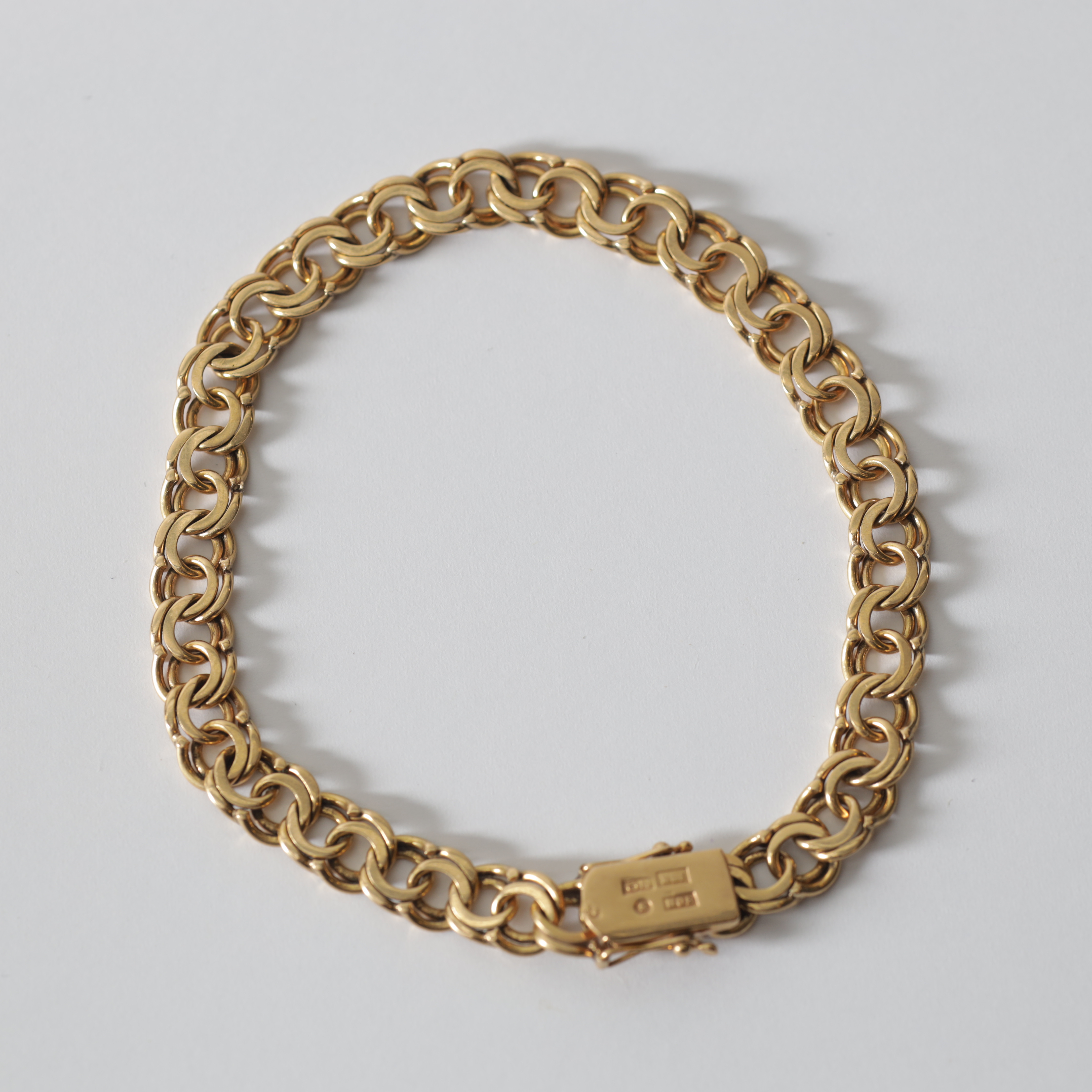 ARMBAND, 18K guld, bismarck-länk, Hildens Guldvaror, Sala, 1963. Totalvikt ca 14,4 gram.