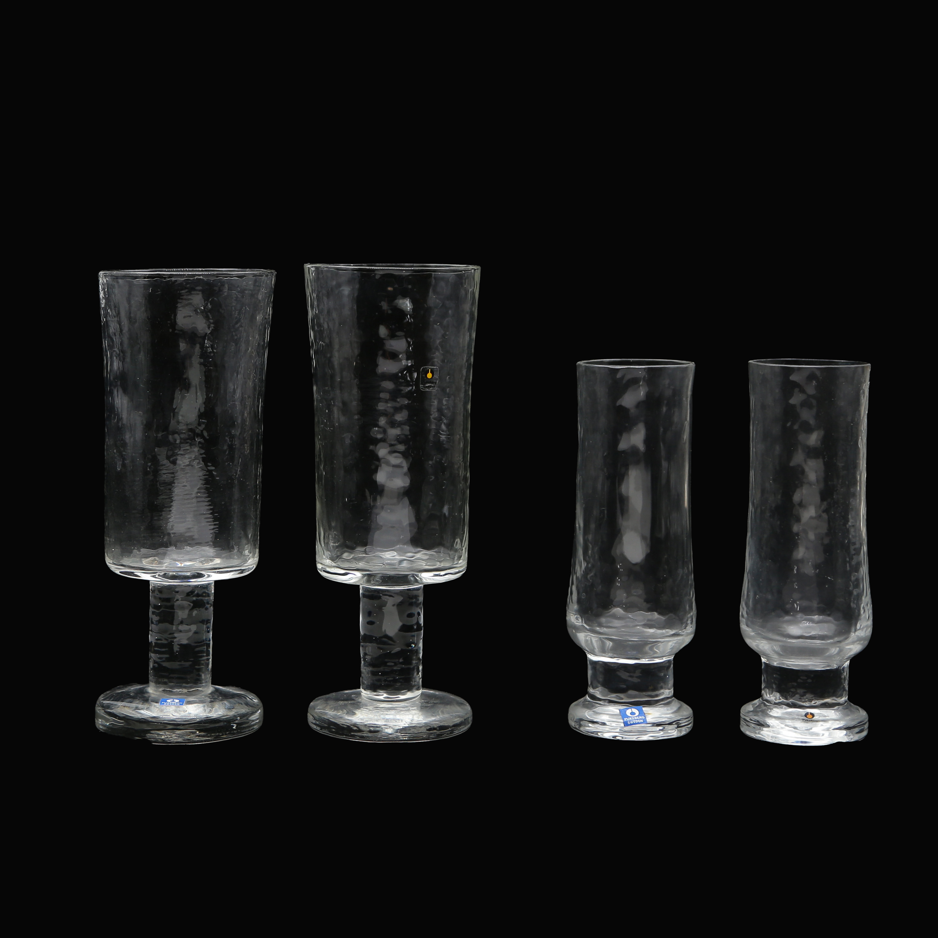 GÖRAN WÄRFF. 16 CHAMPAGNEGLAS, 9 ÖLGLAS "RUSTICA" PUKEBERG.