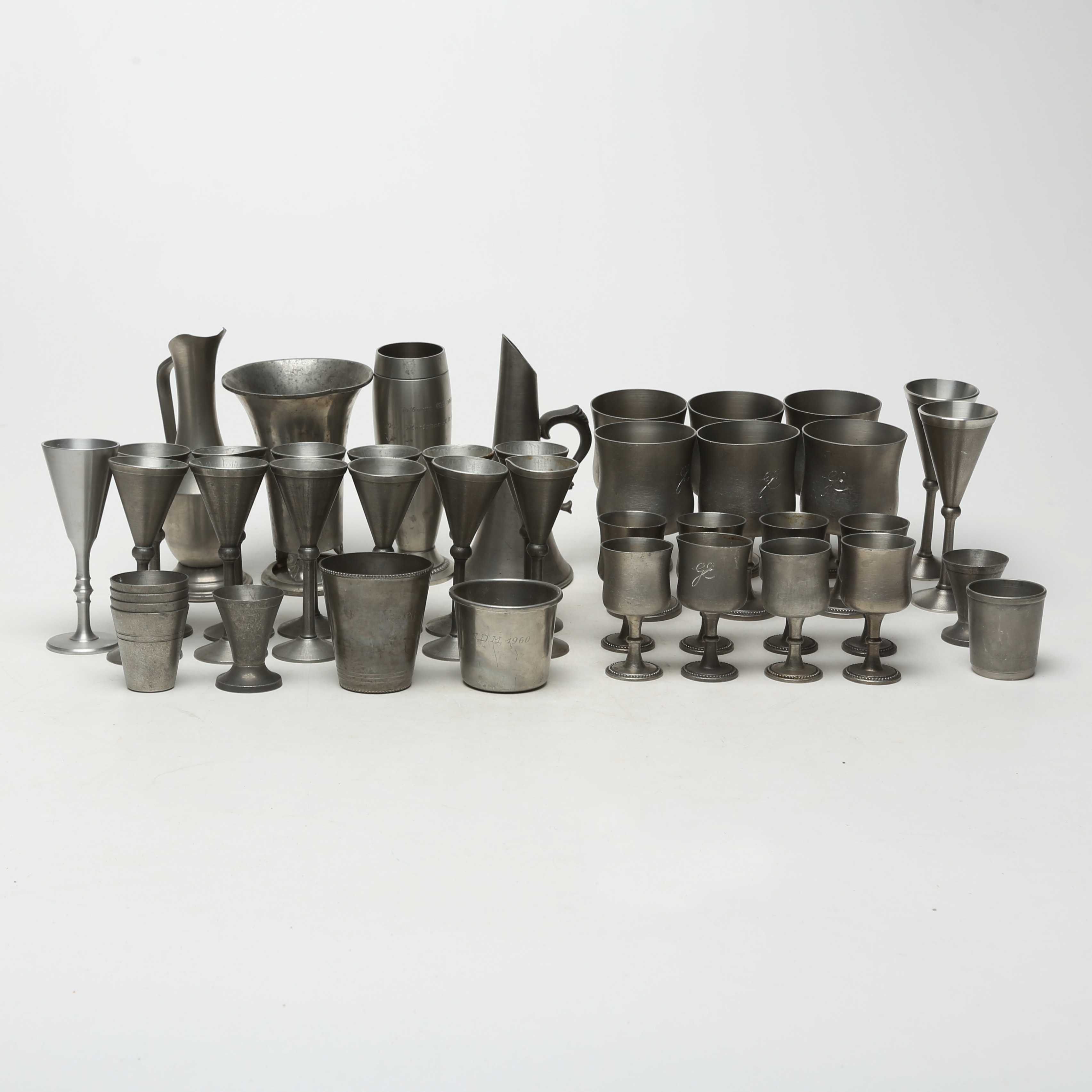 TENNFÖREMÅL, 42 delar, bland annat Rune Tennesmed.