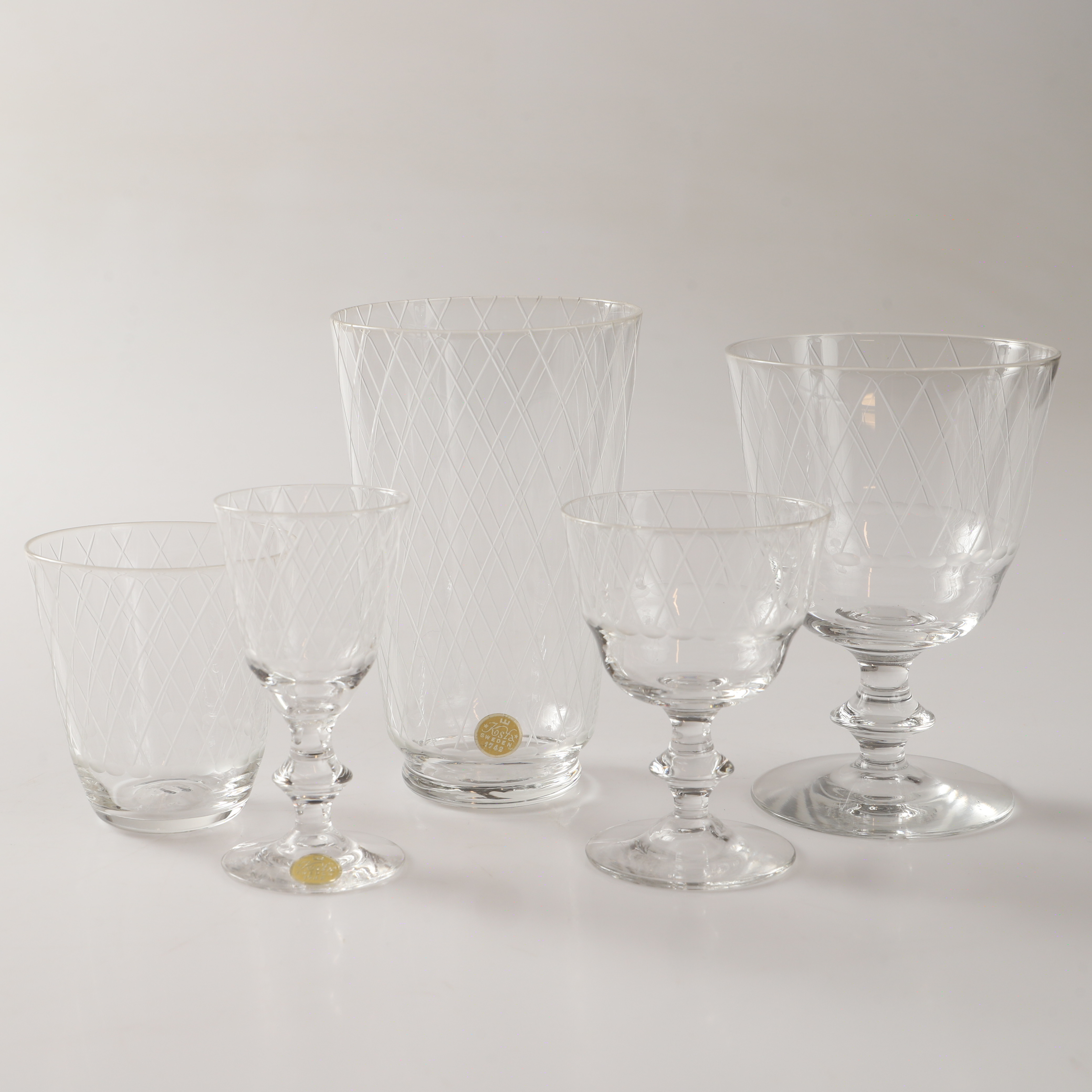 VICKE LINDSTRAND. Glasservis, 59 delar, "Sickan", Kosta Boda.