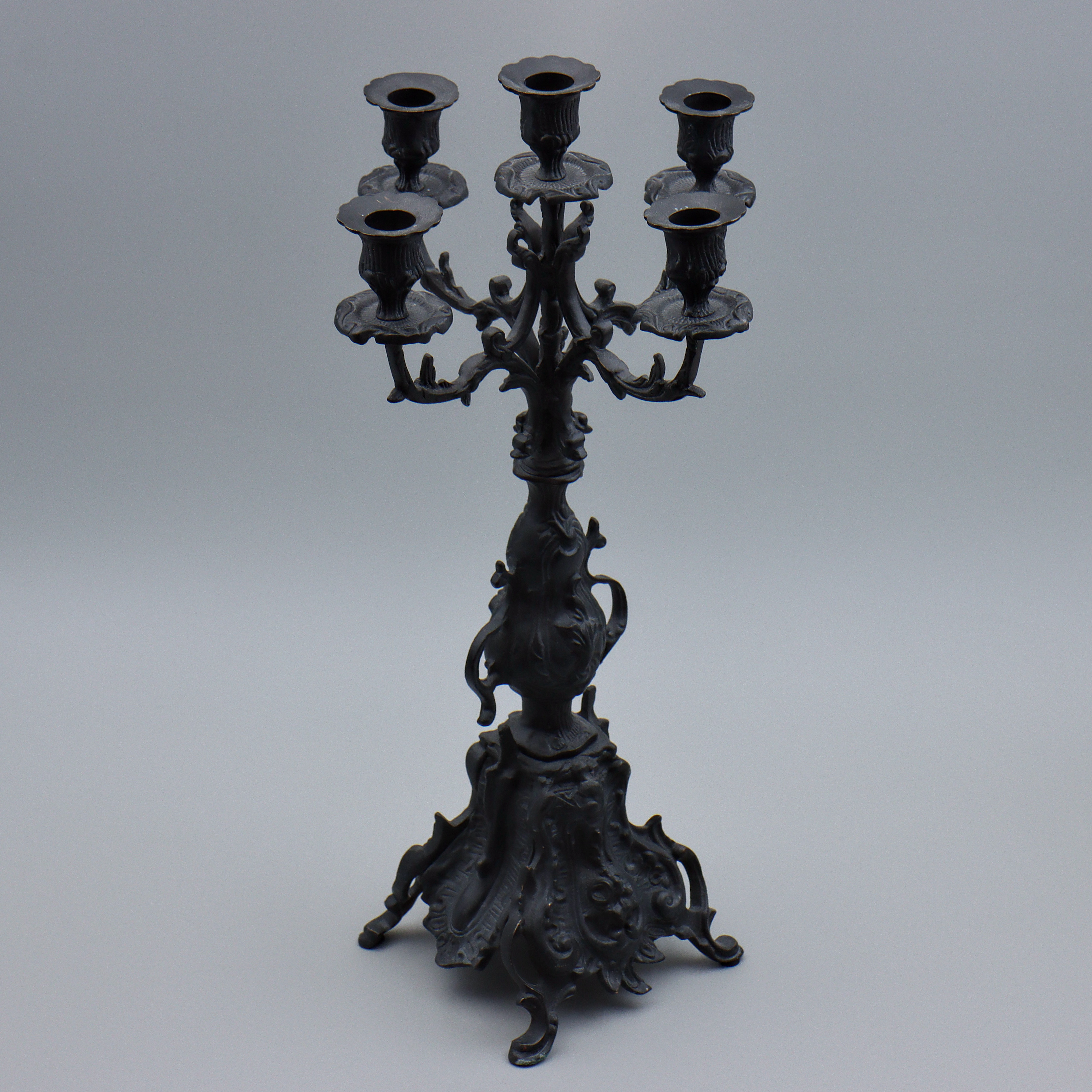 KANDELABER (47,5cm) GJUTJÄRN, 1900-TAL.