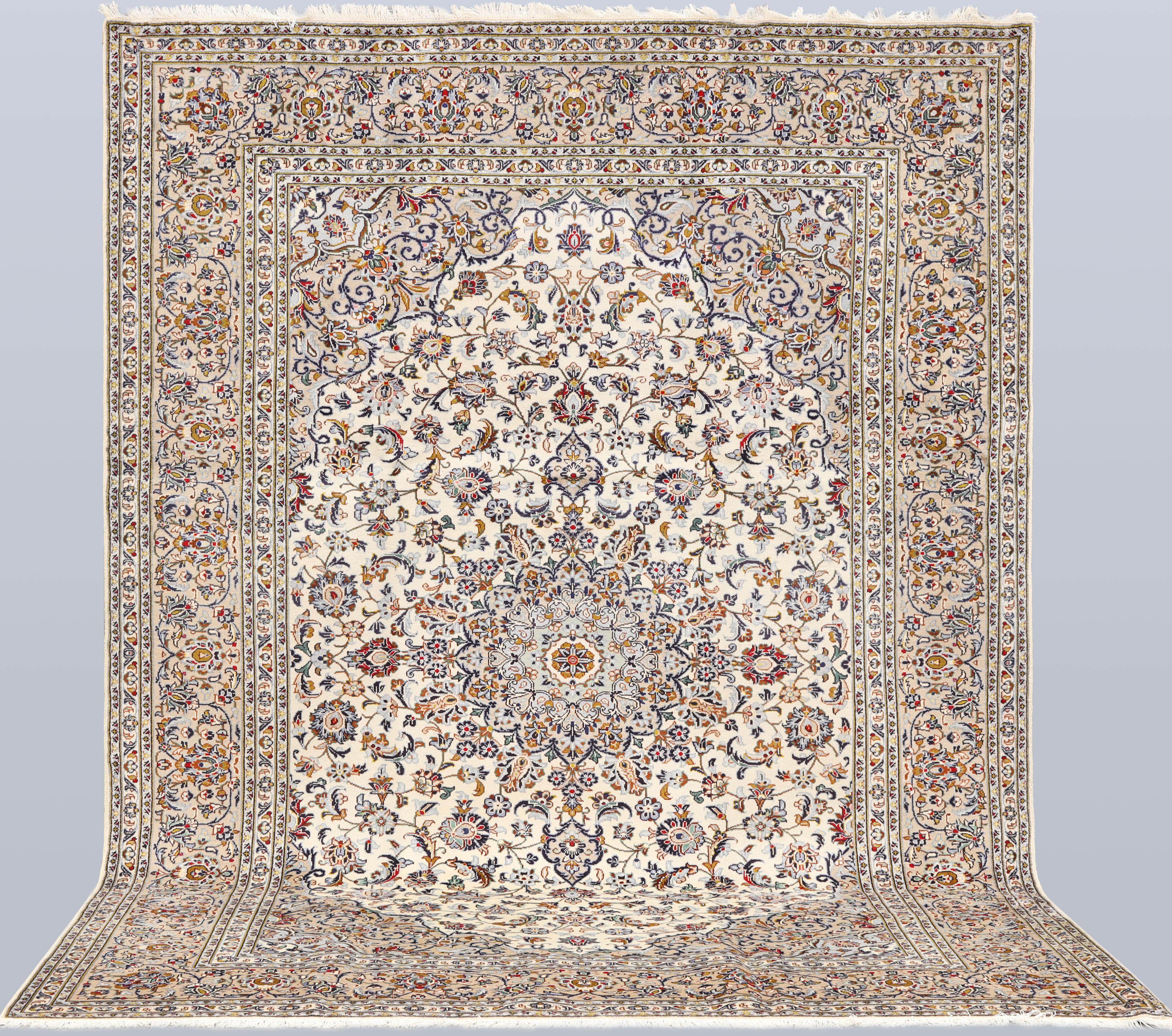 MATTA. Ljus Keshan fine, 344 x 248 cm.