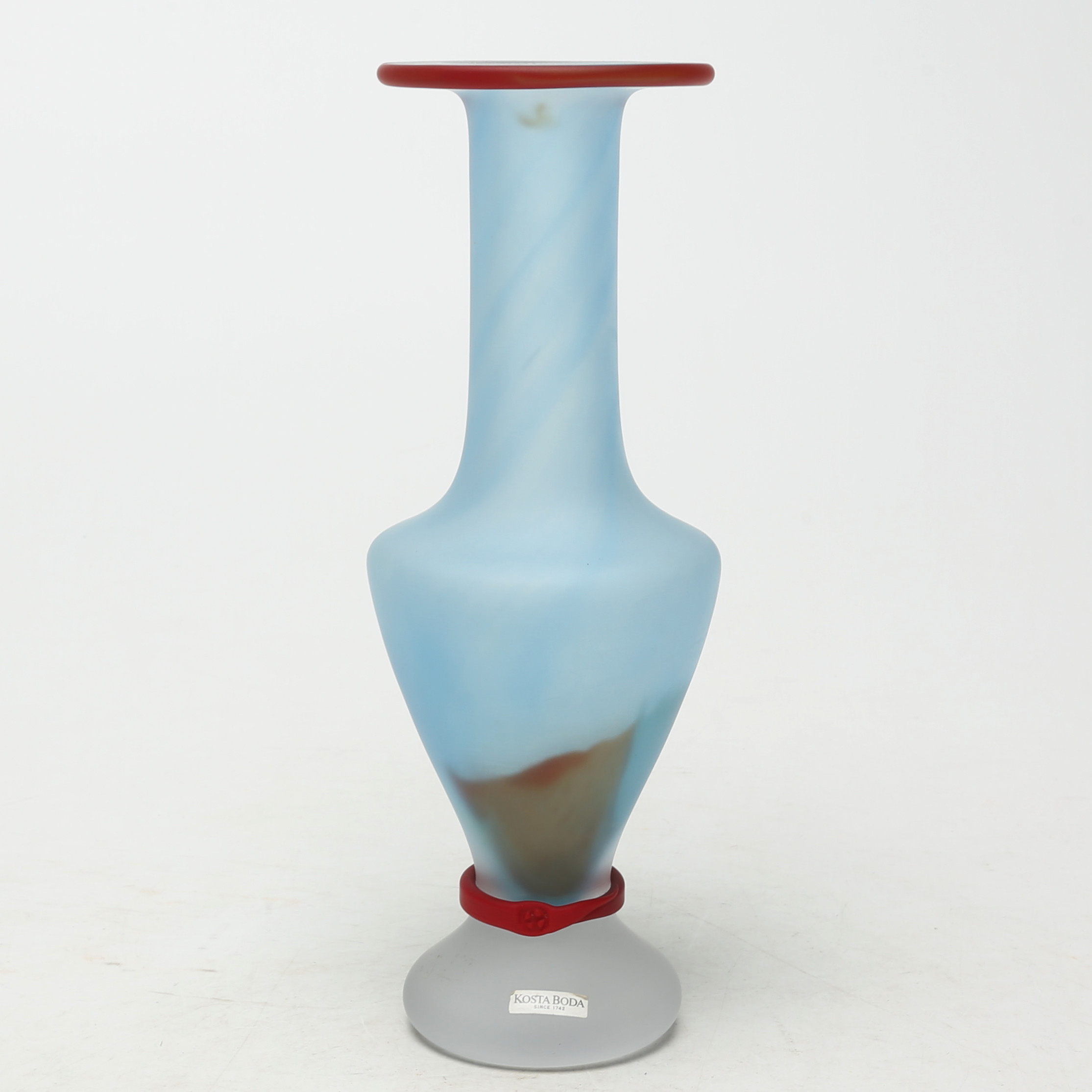 MONICA BACKSTRÖM. VAS, glas, Kosta Boda, osignerad.