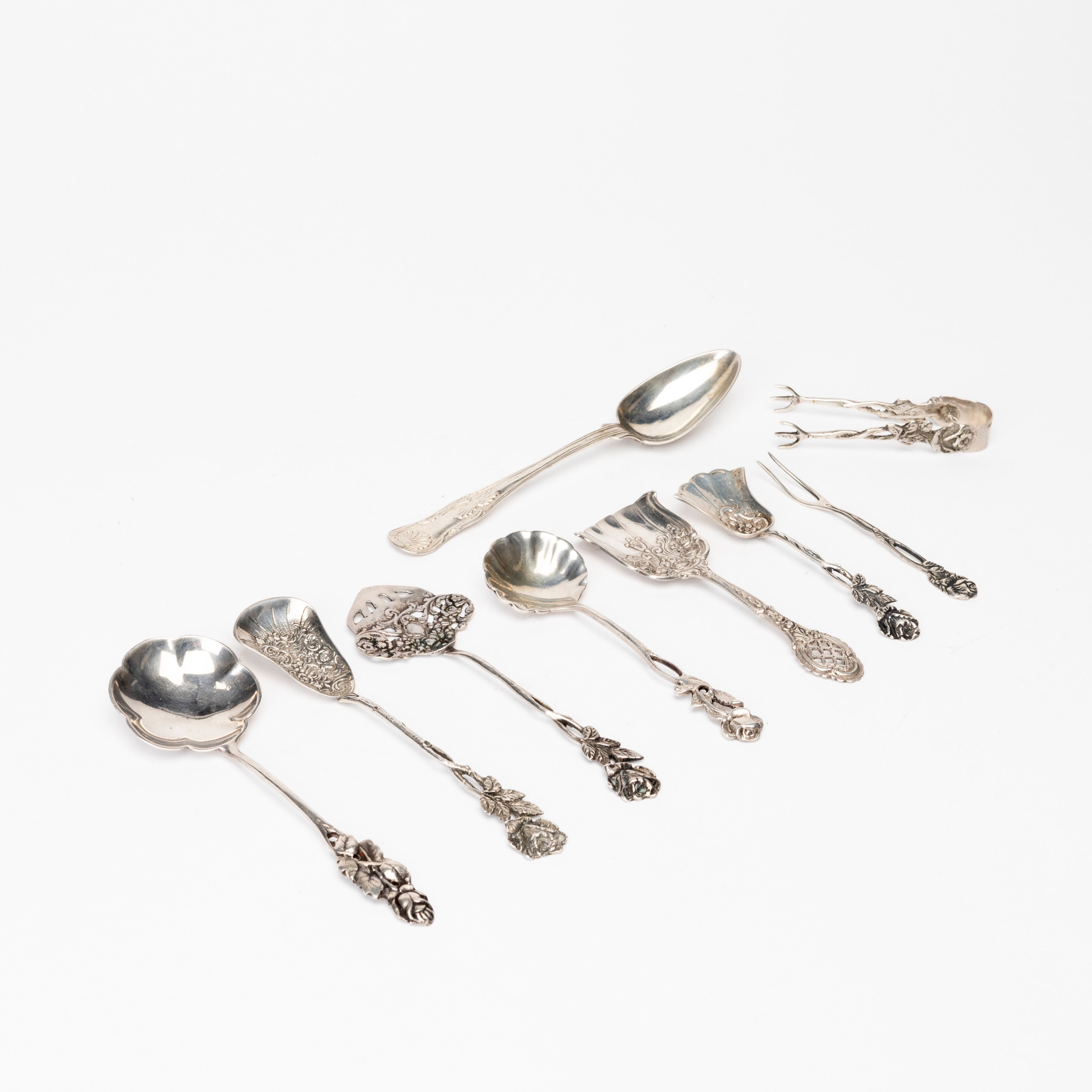 SILVER, 9 delar, mestadels rokokostil, 1800-/1900-tal.