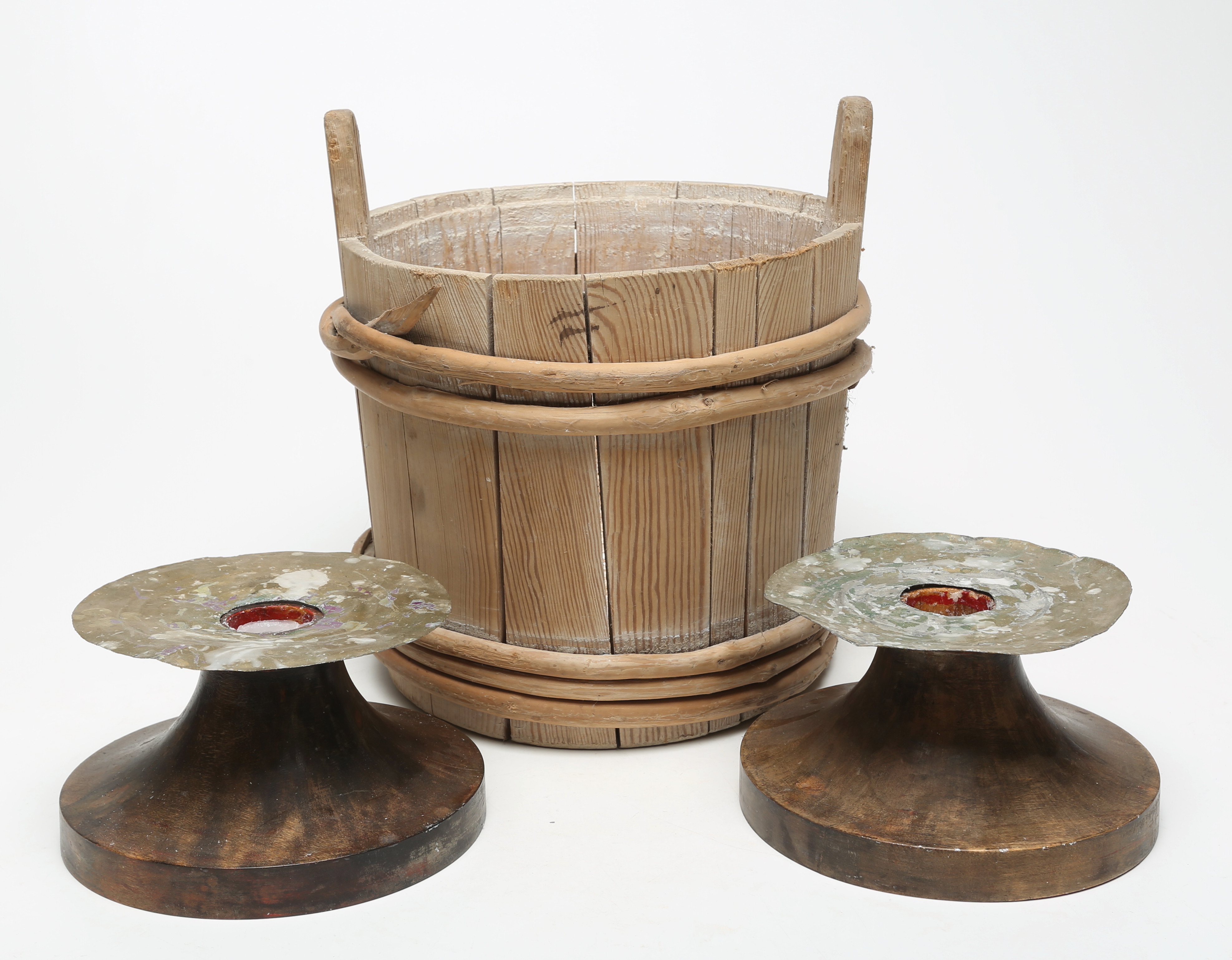 LJUSSTAKAR och KÄRL trä, allmoge.