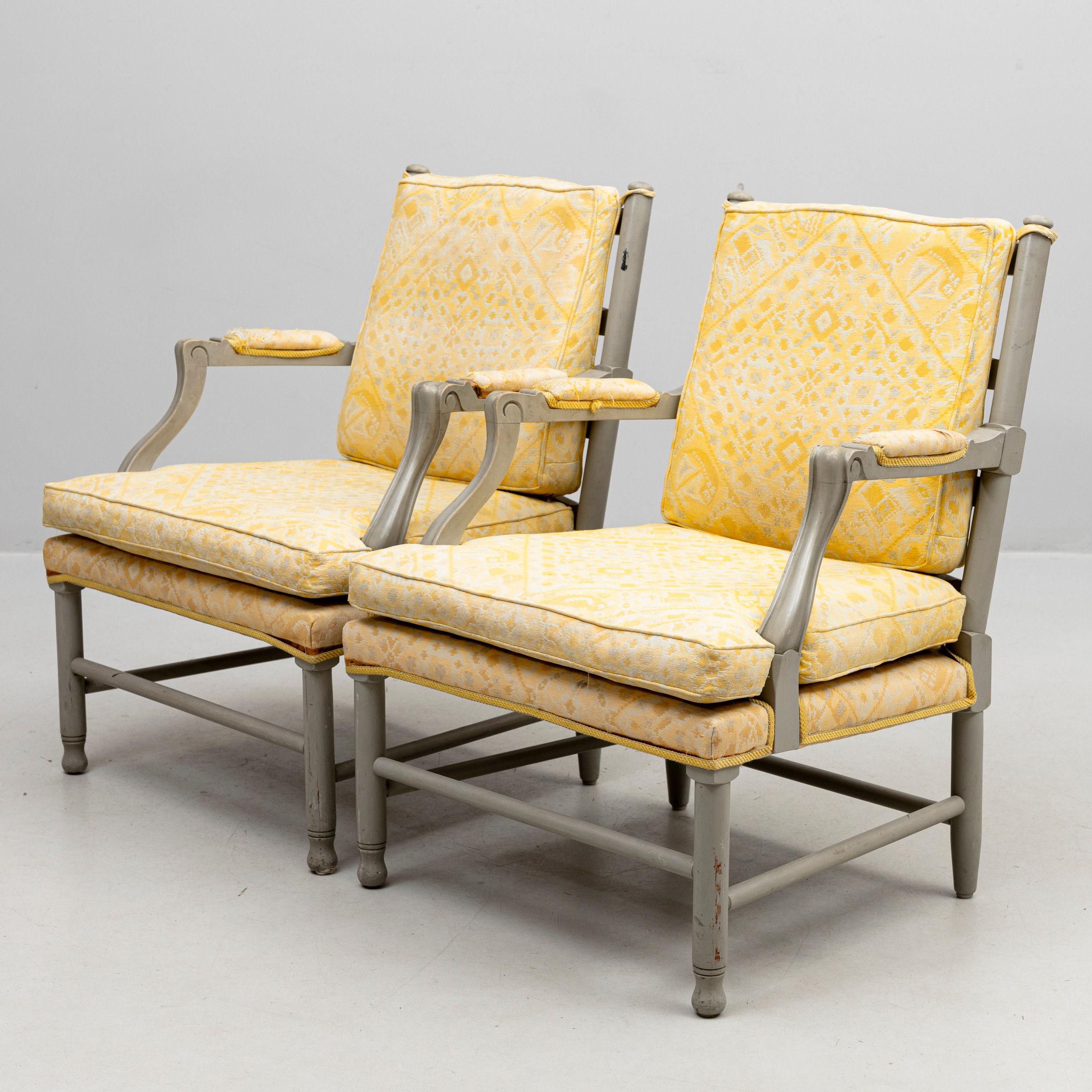 KARMSTOLAR, ett par, Gripsholmsmodell, 1900-tal.