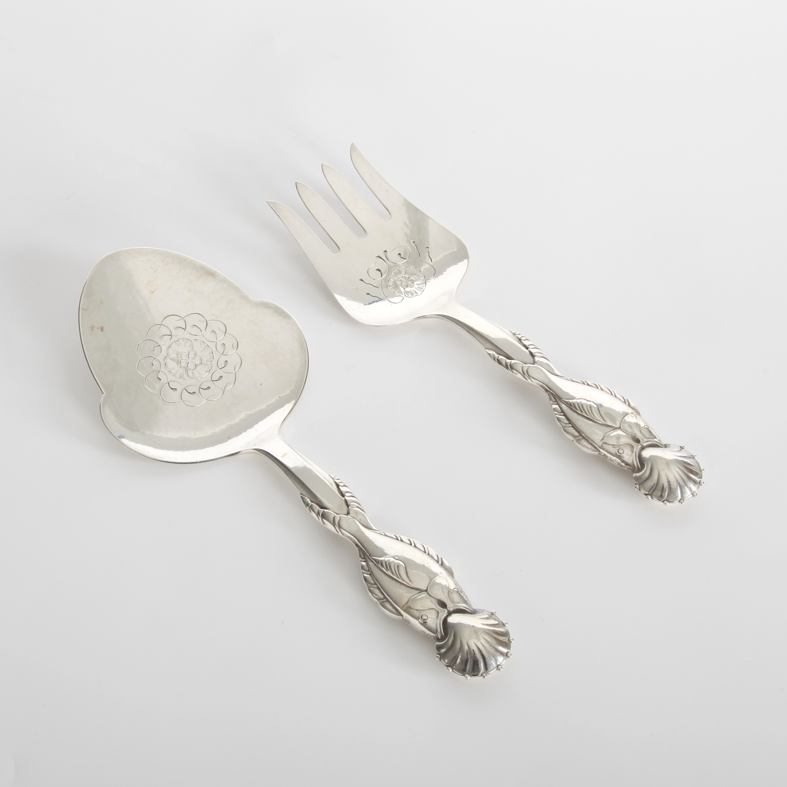 GEORG JENSEN. 1866-1935. Serveringsbestick till fisk, 2 delar, no 55, silver, Danmark, 1928.