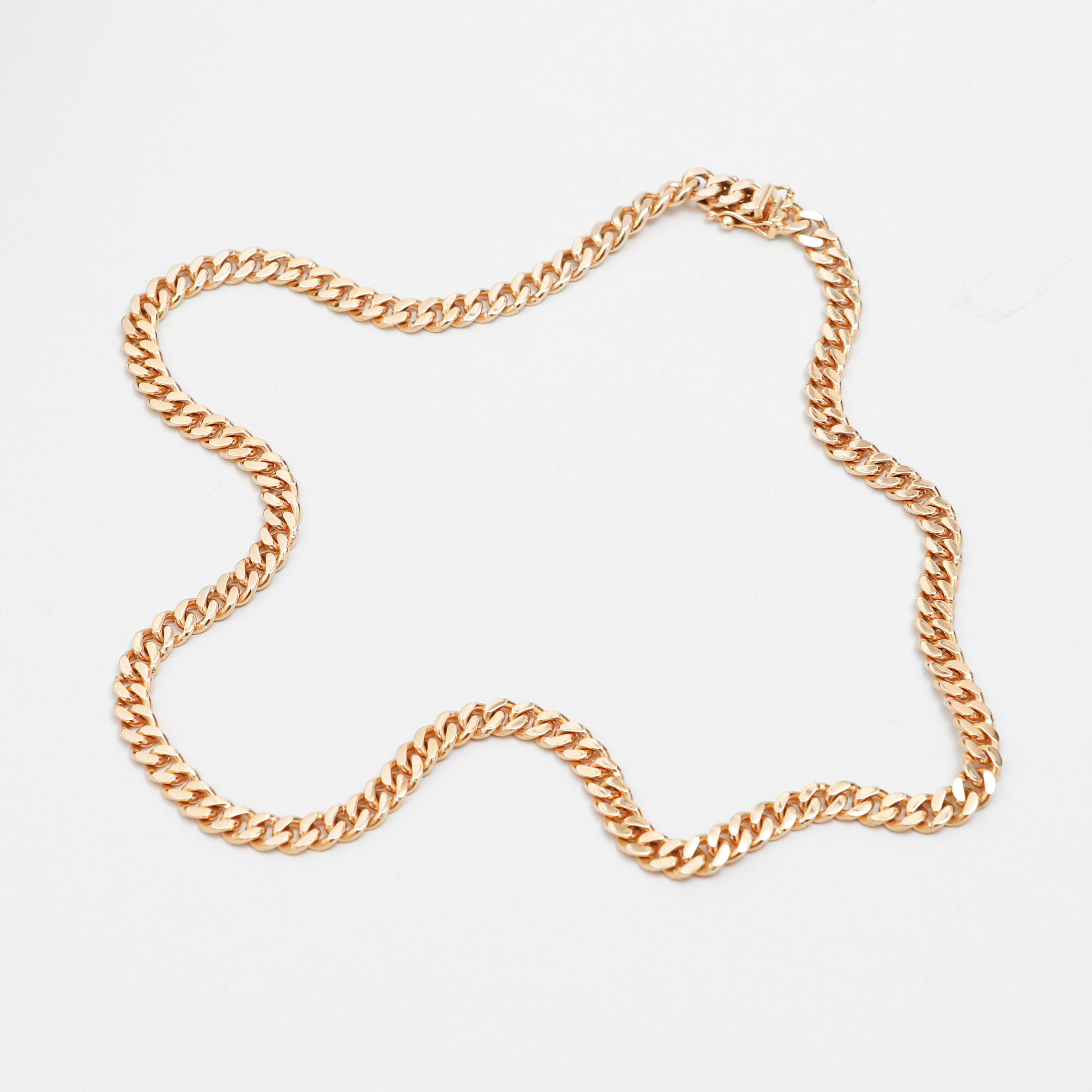 COLLIER, 18k guld, vikt ca 31,1 gram.