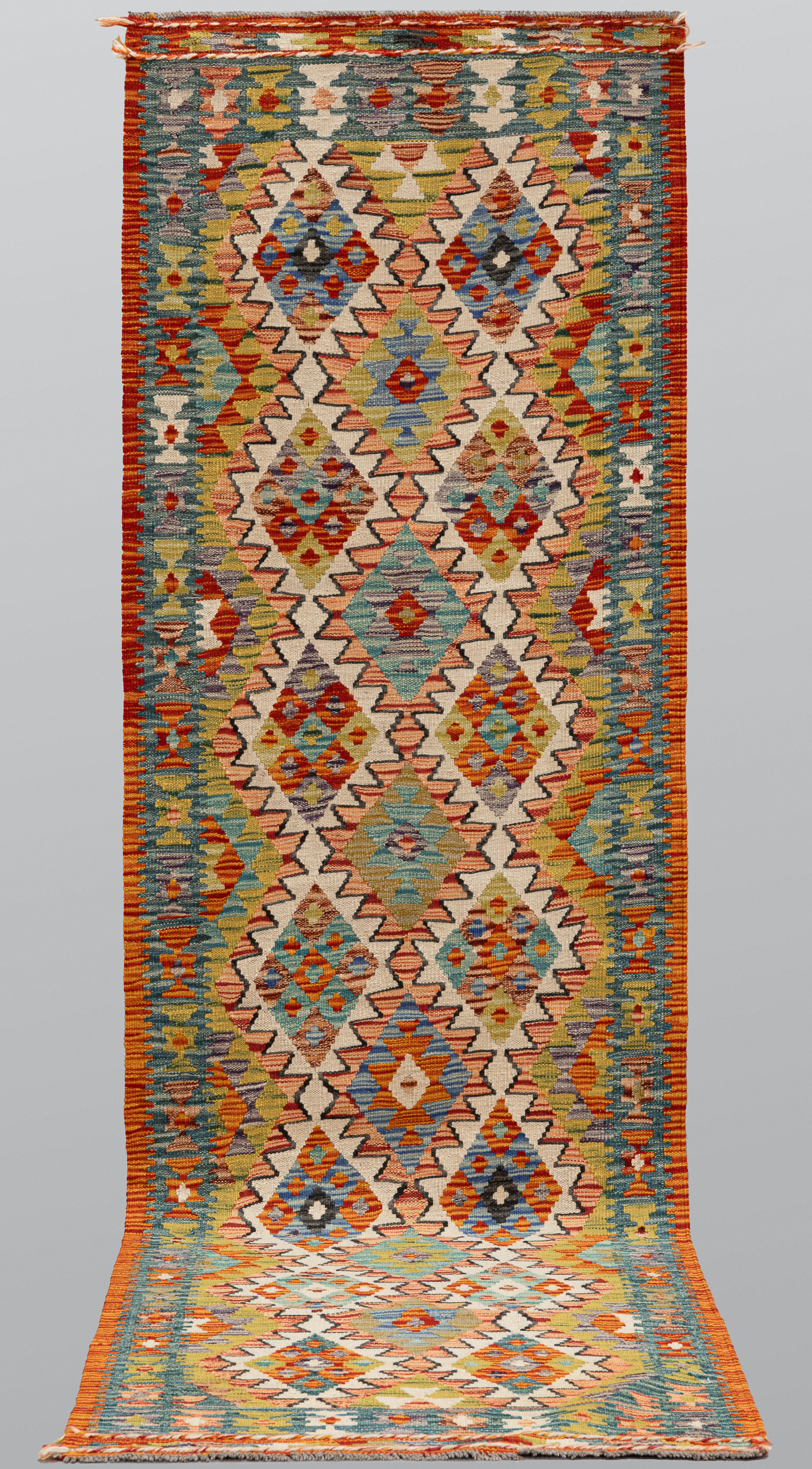 MATTA. Kelim klassisk design gallerimodell, 299 x 89 cm.