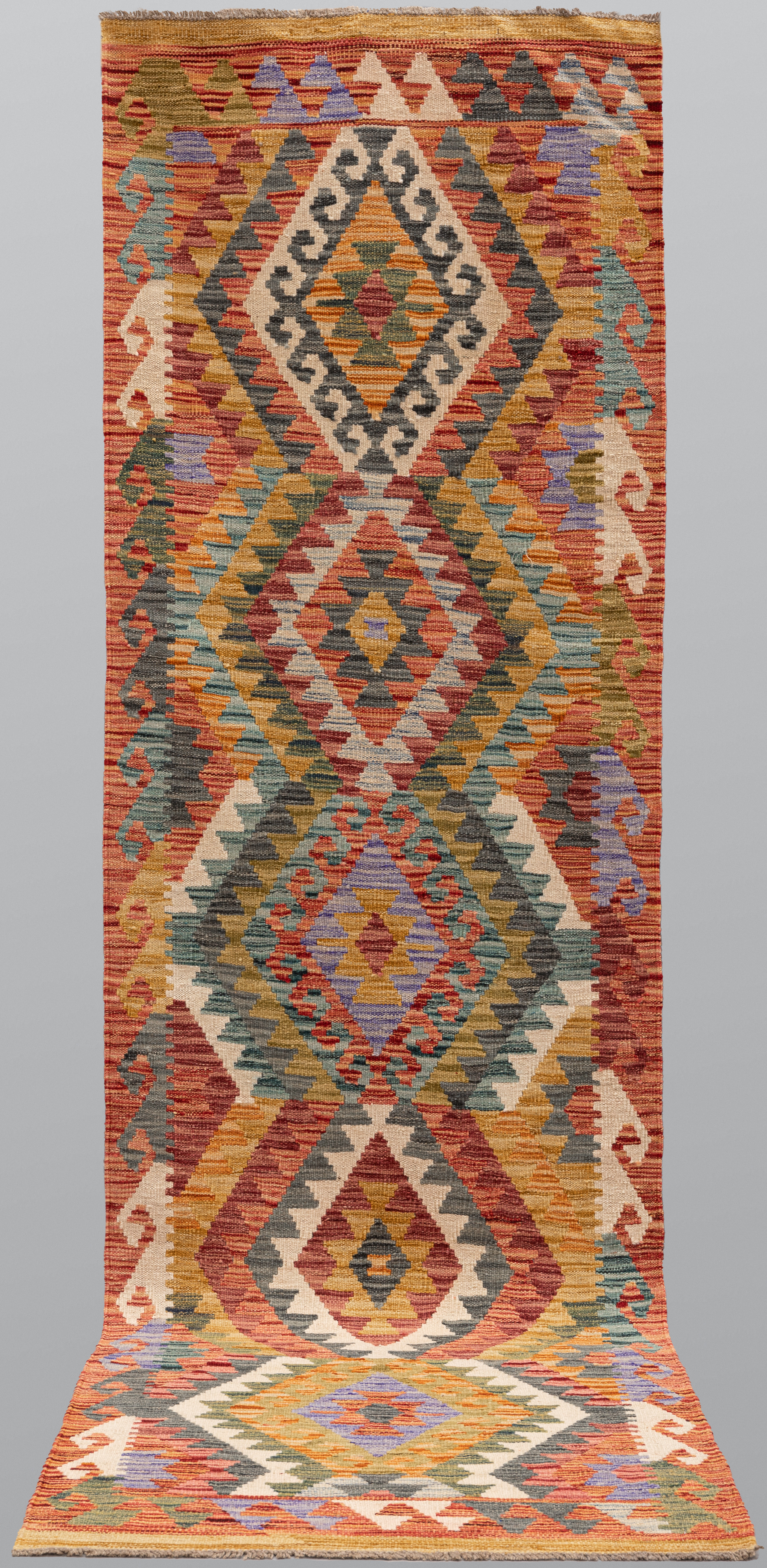 MATTA. Kelim klassisk design gallerimodell, 294 x 82 cm.