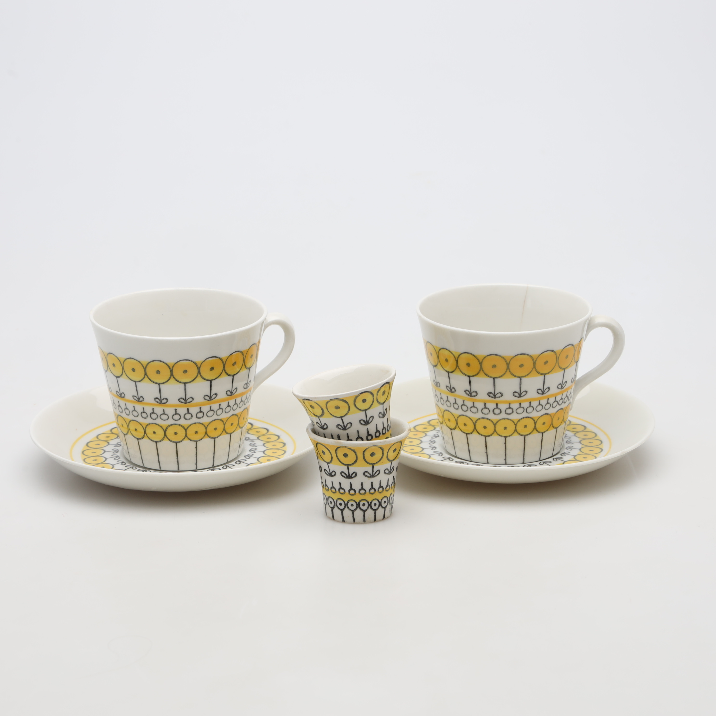 BERIT TERNELL. TEKOPPAR MED FAT samt ÄGGKOPPAR, 6 delar, porslin, "Furuvik", Upsala-Ekeby/Gefle.