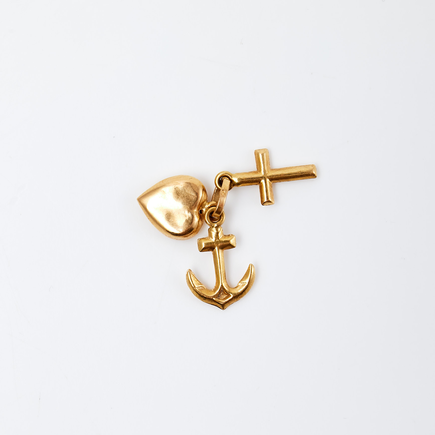 HÄNGE, 18 k guld, tro, hopp och kärlek, svensk importstämpel.